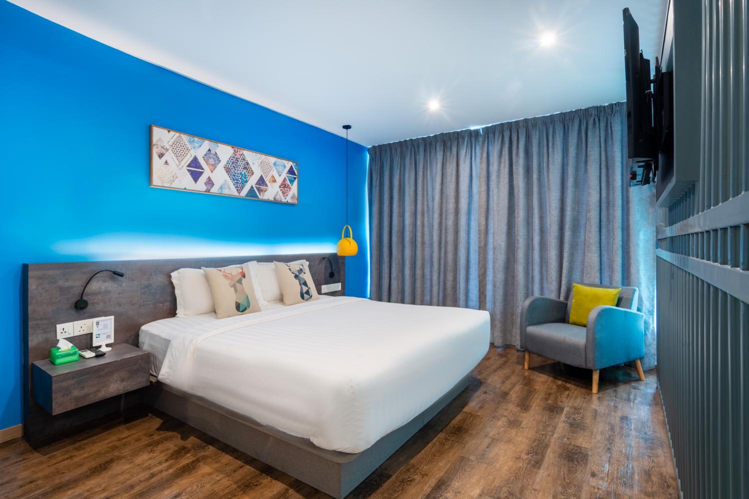 Deluxe Suite - Photo 5