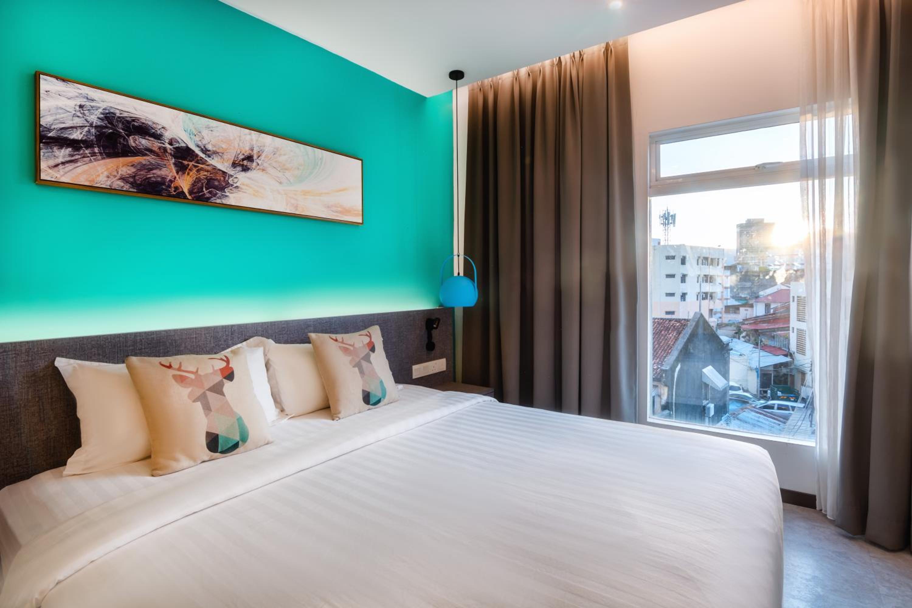 Superior King Room - Photo 3