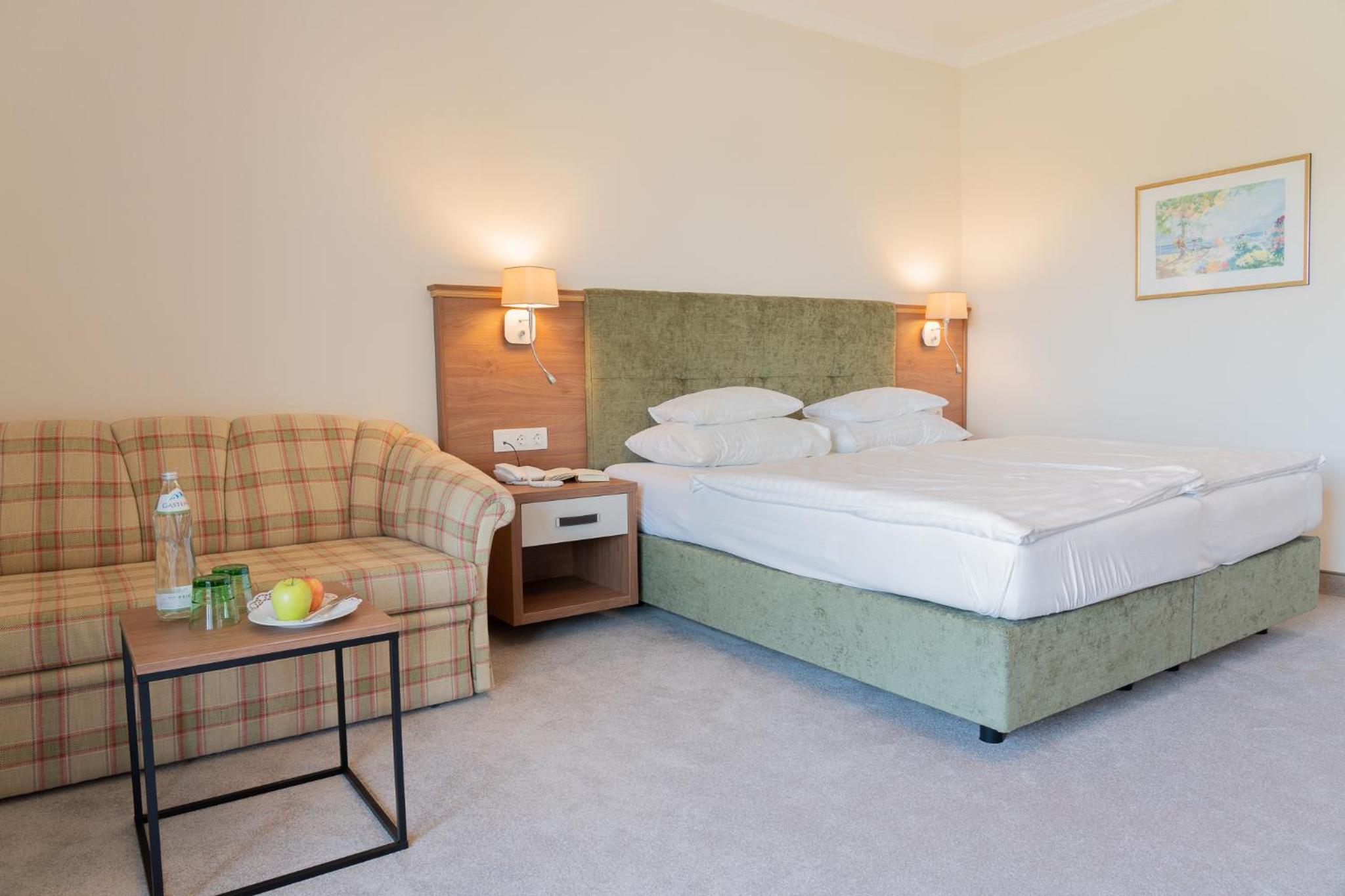 Superior Double Room with Balcony - Photo 10