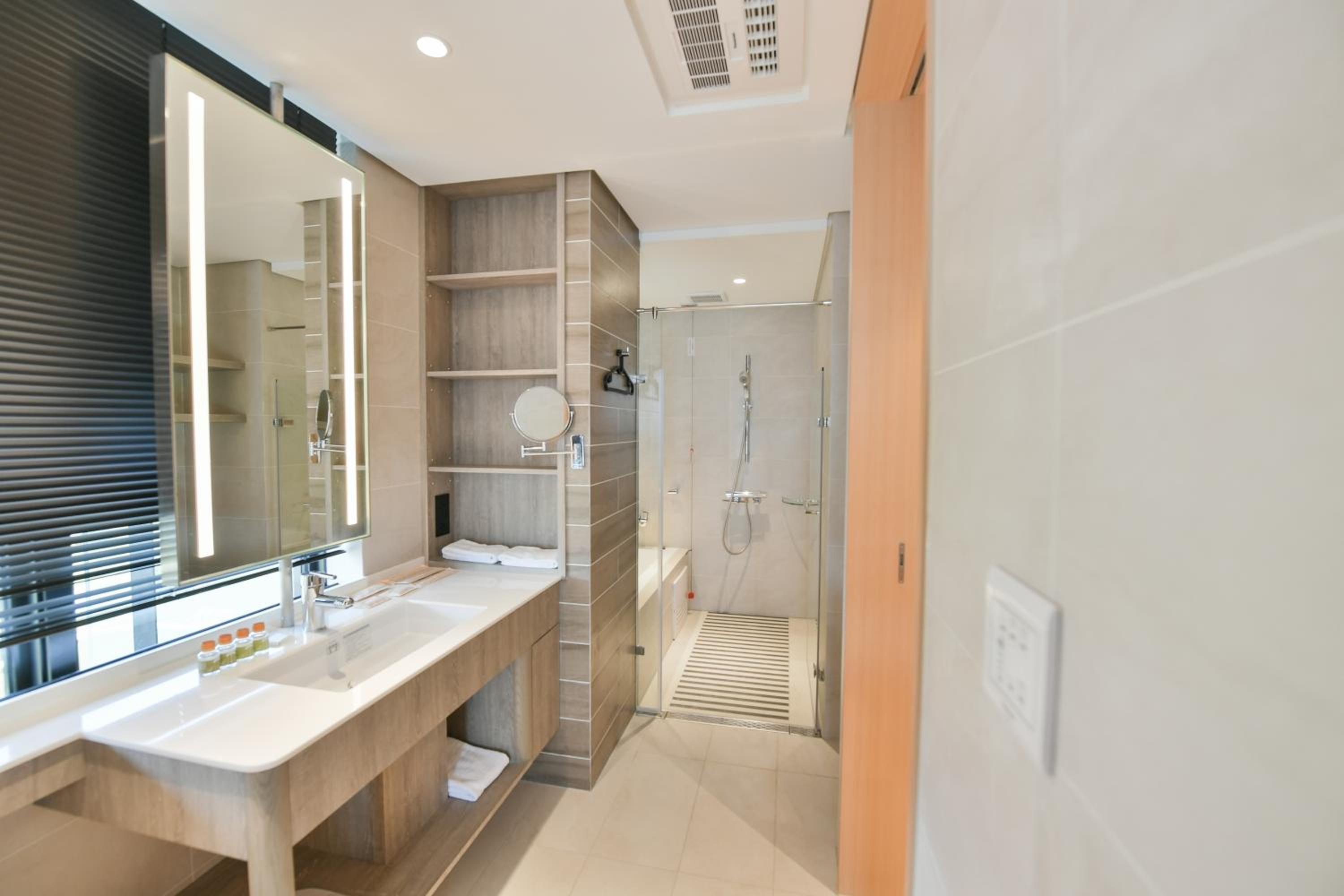 Deluxe Family Suite