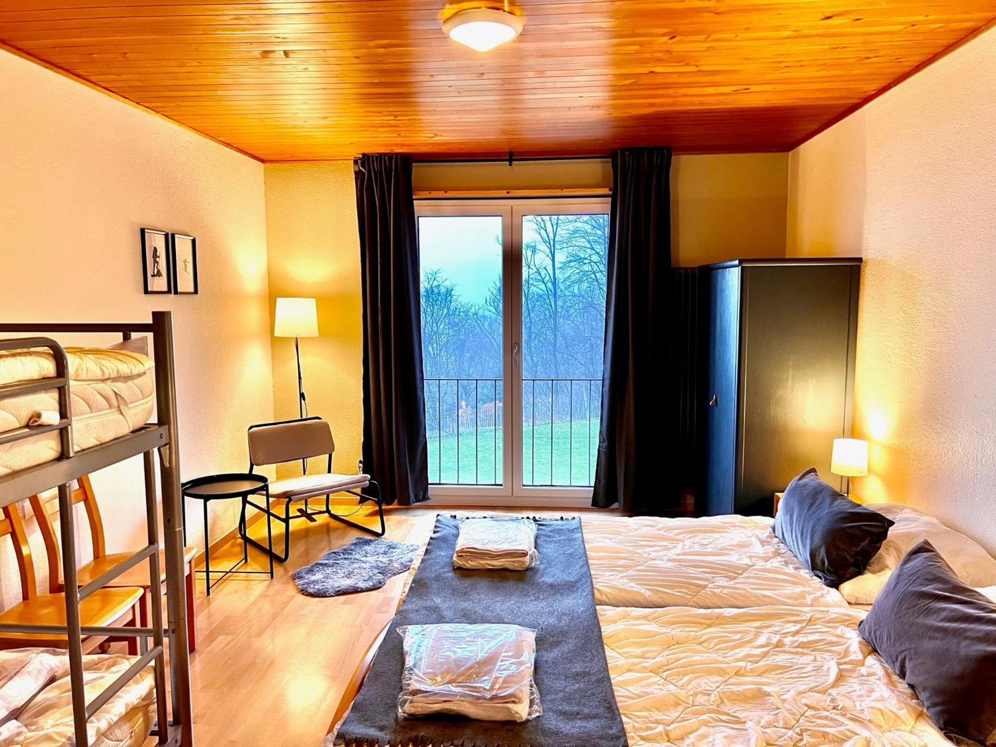 Economy Quadruple Room - Photo 1