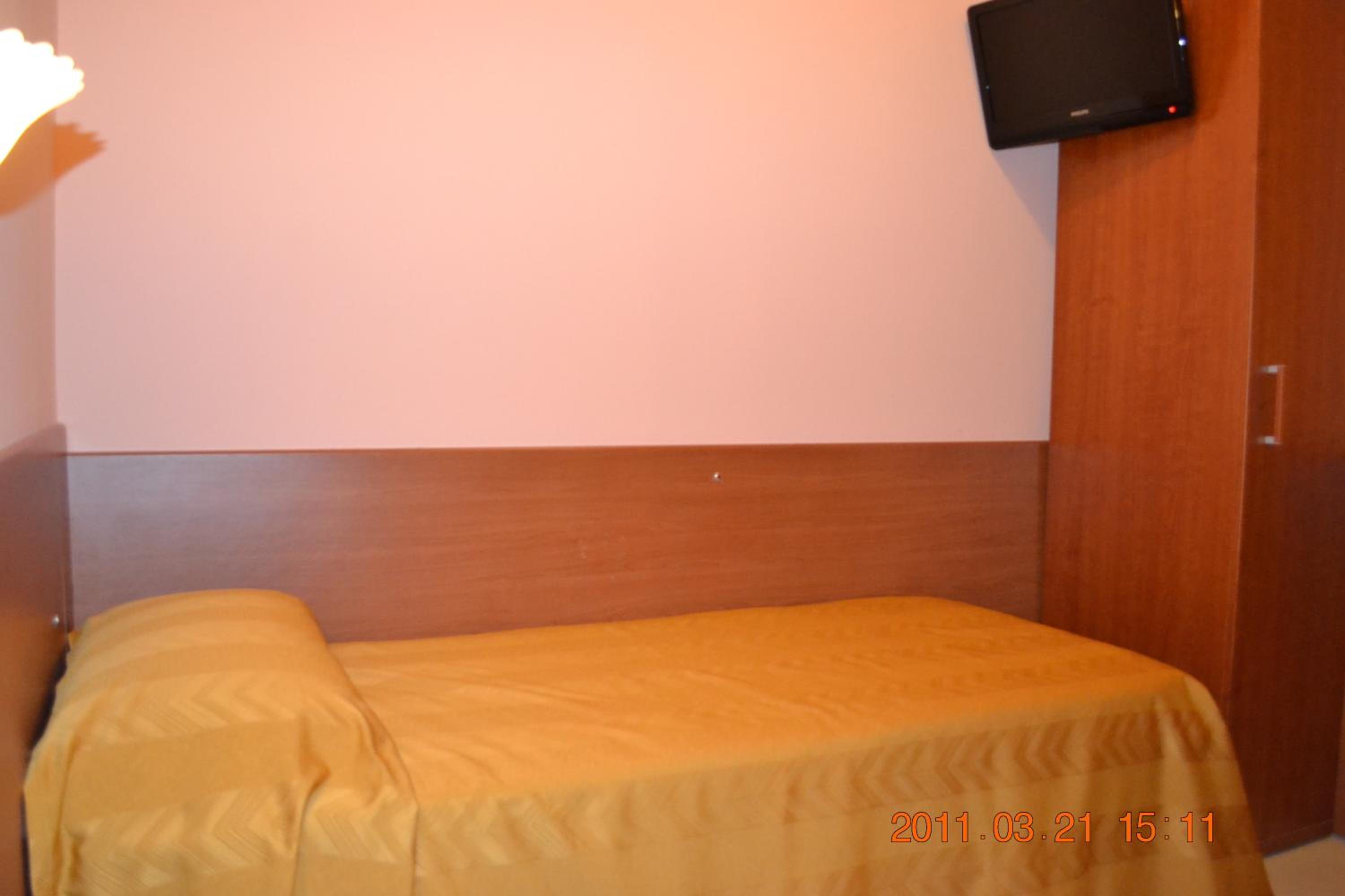 Single Room photo 2