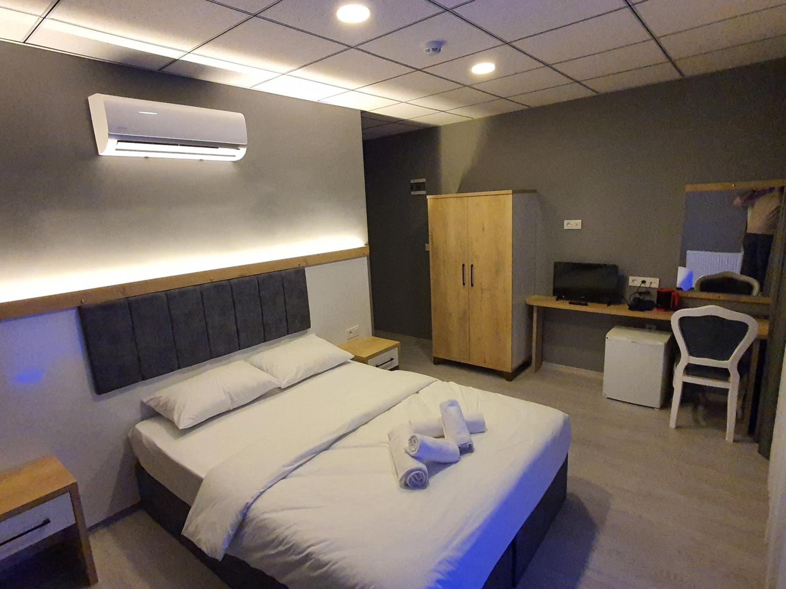 Standard Double Room photo 3