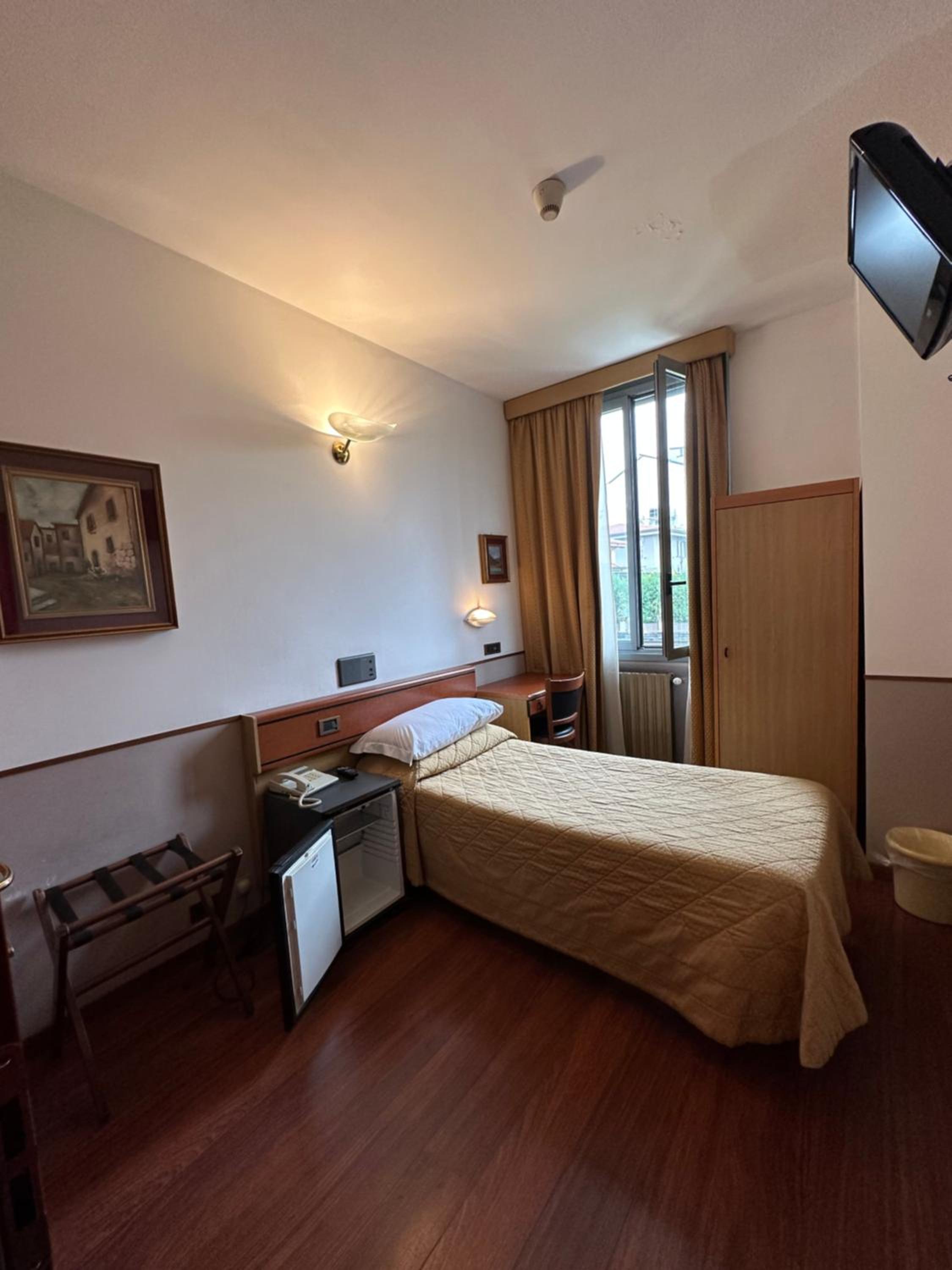 Economy Single Room