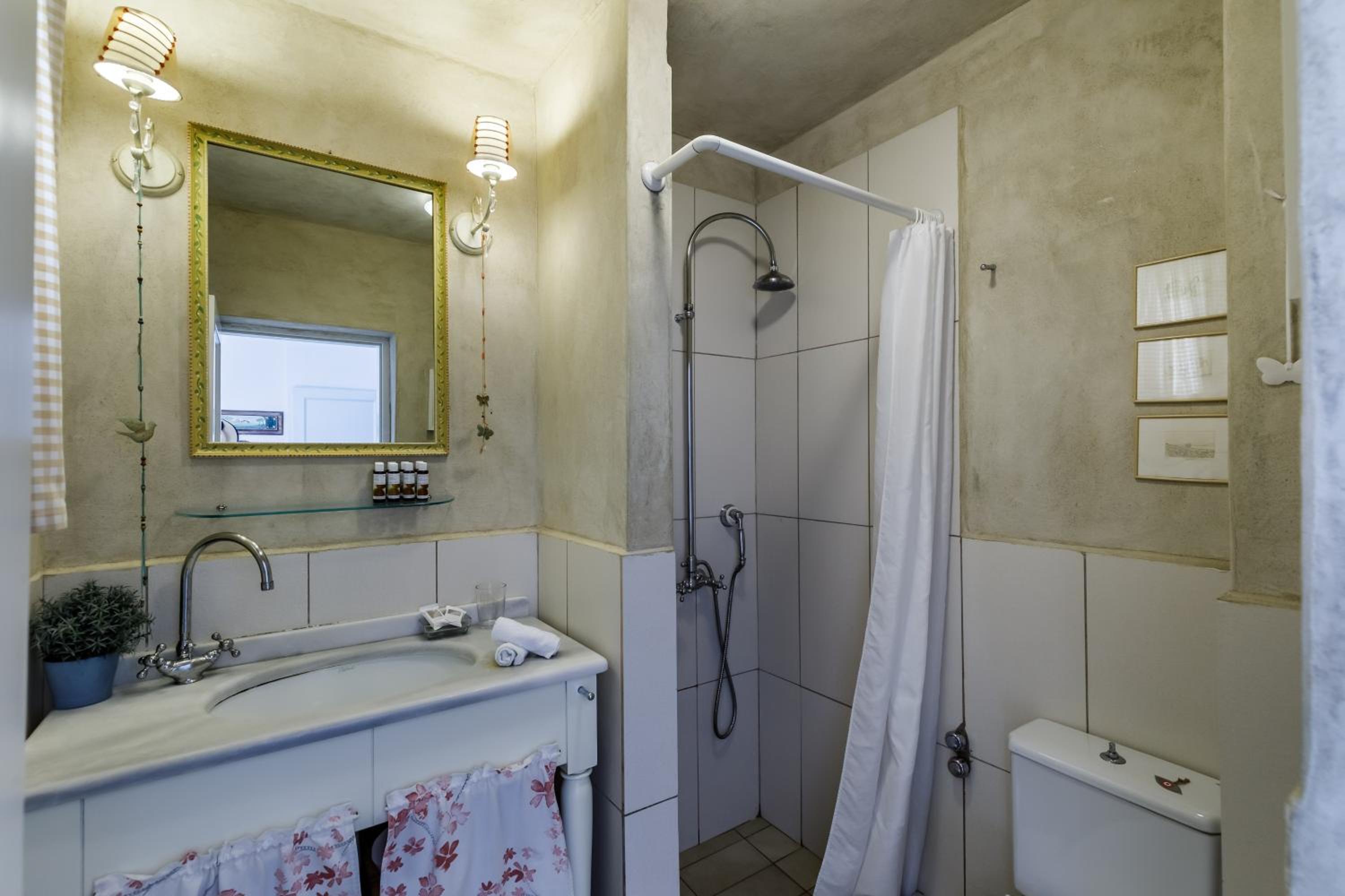 The House - Photo 19