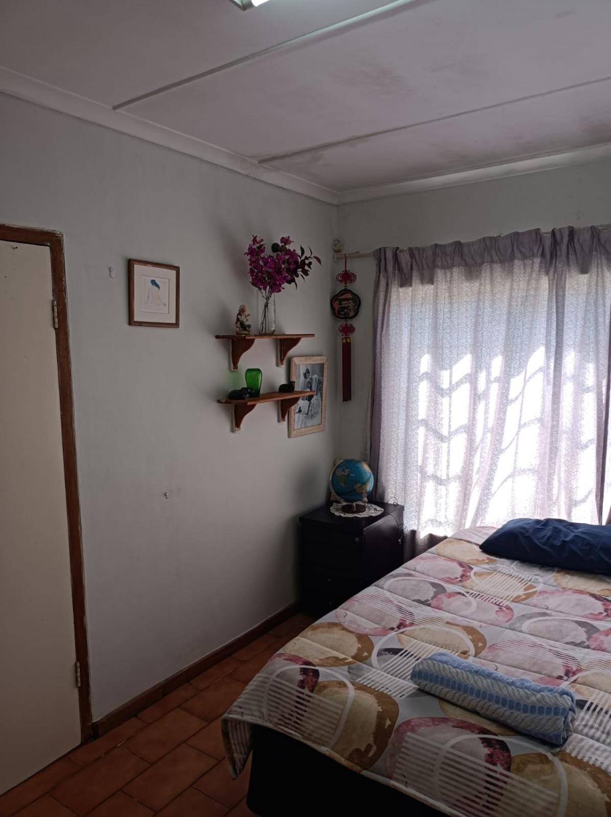 Two-Bedroom House photo 3