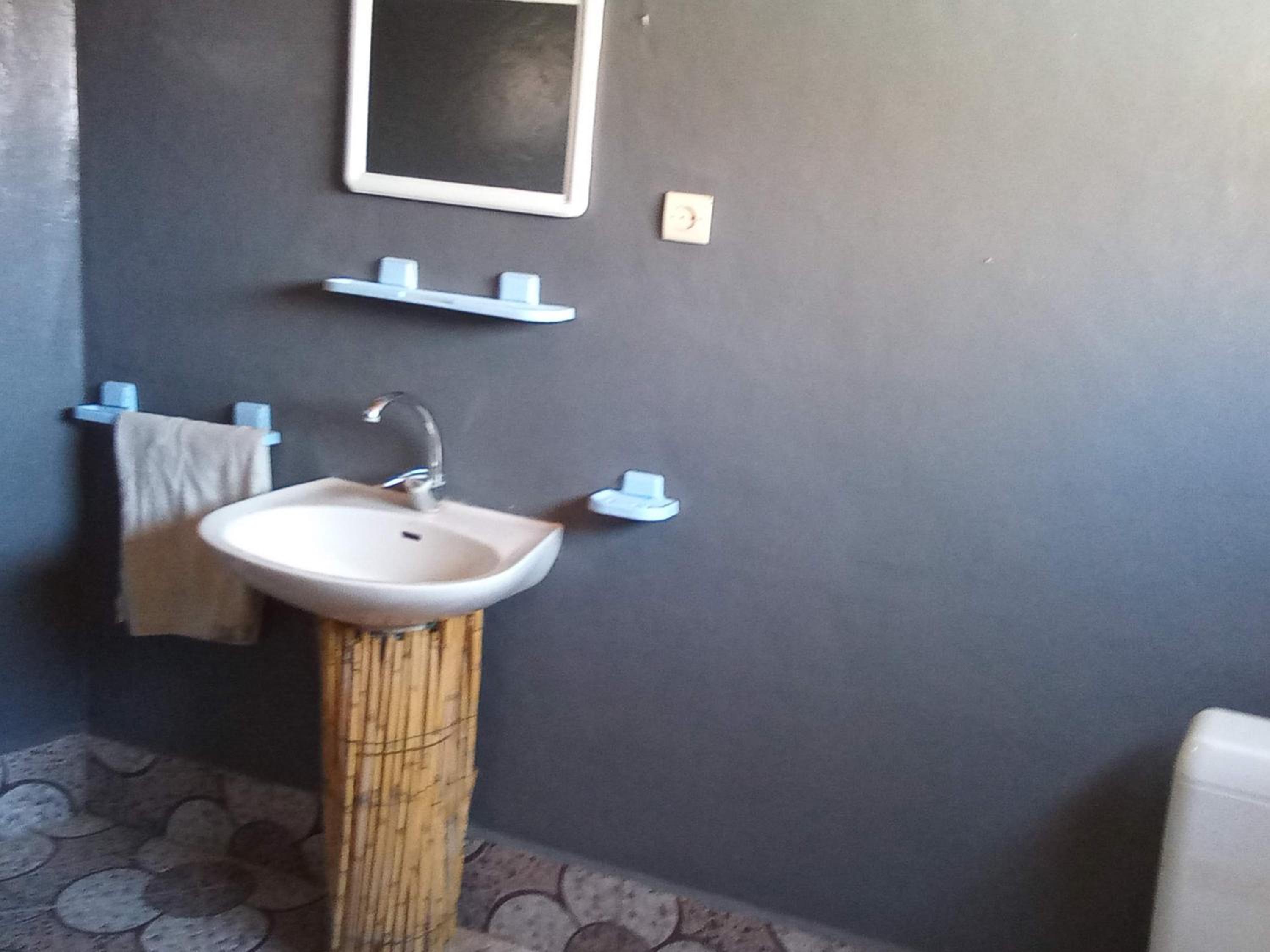 Quadruple Room with Private Bathroom photo 3