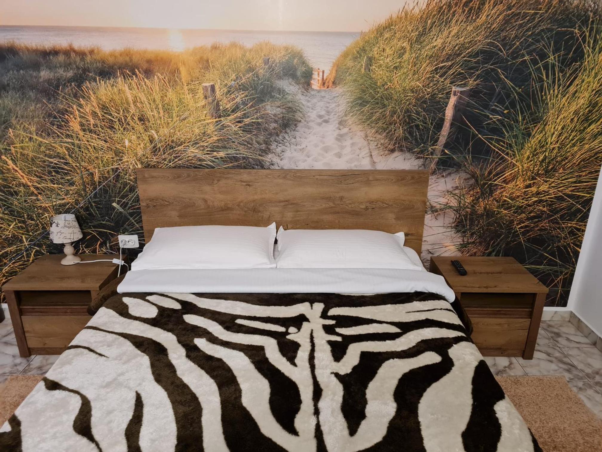 Double Room - Photo 12