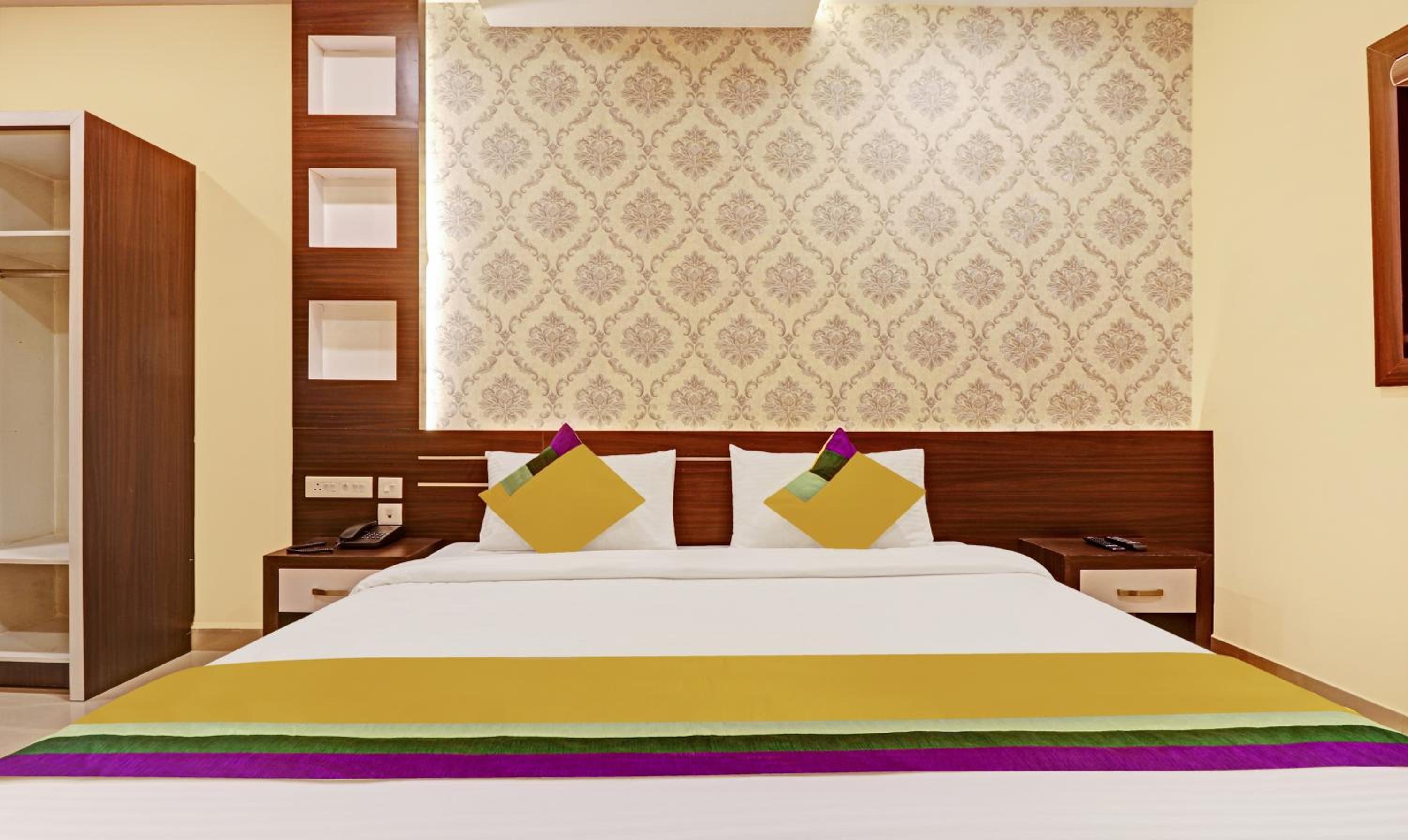 Standard Double Room - Photo 10