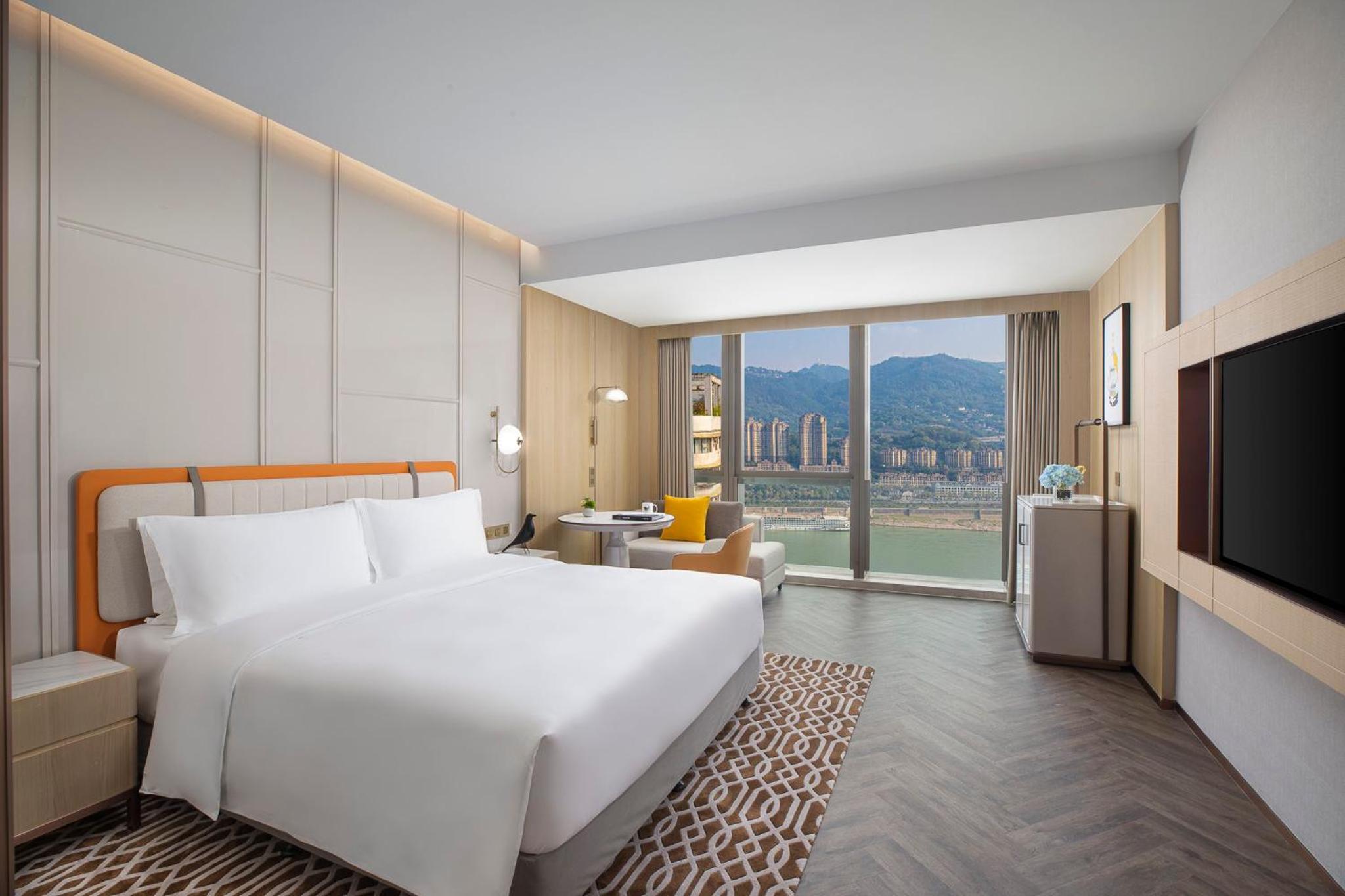 Standard King Room with River View - Photo 5