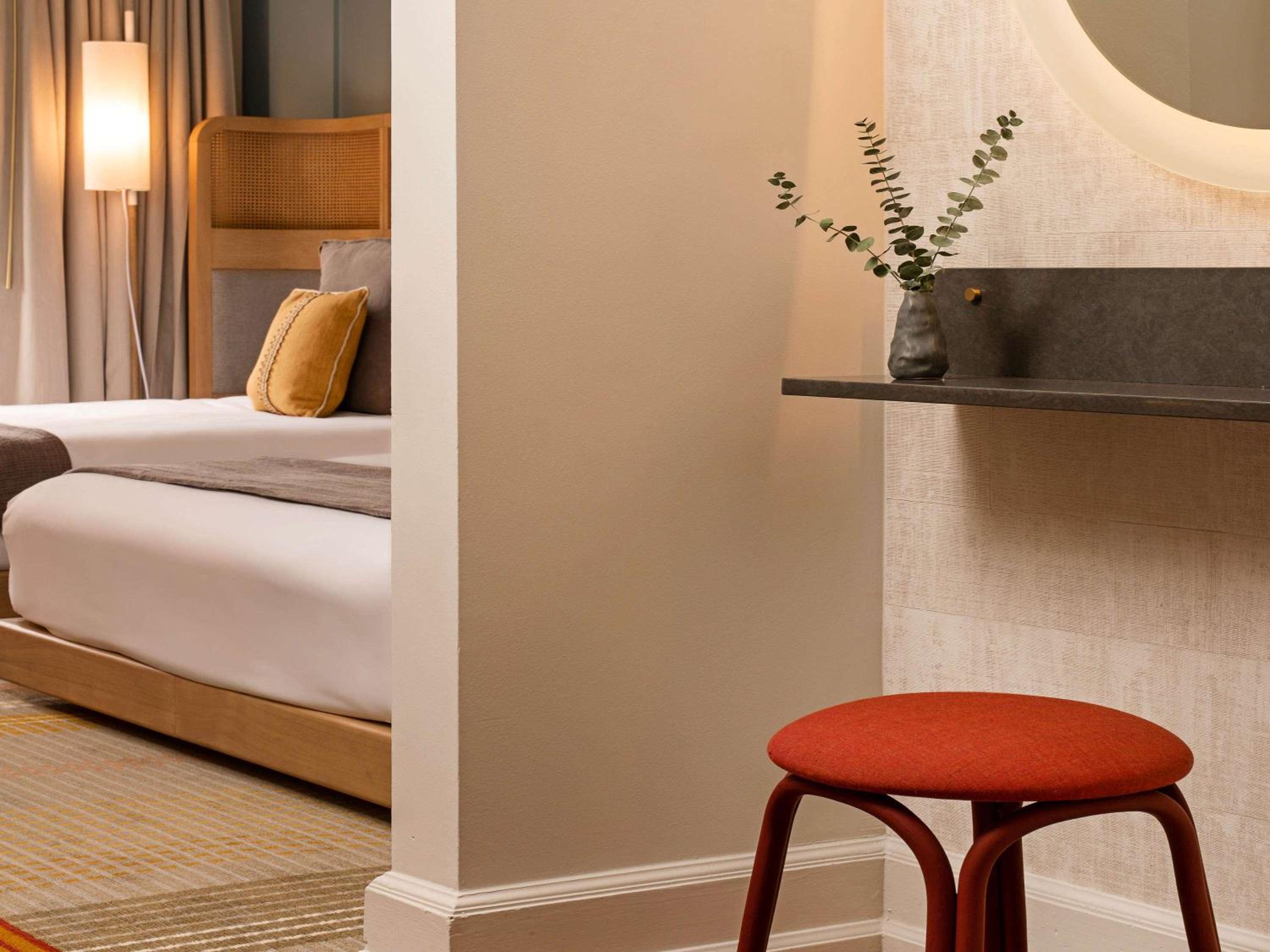 Deluxe Queen Room with Two Queen Beds and Cityview - Photo 1