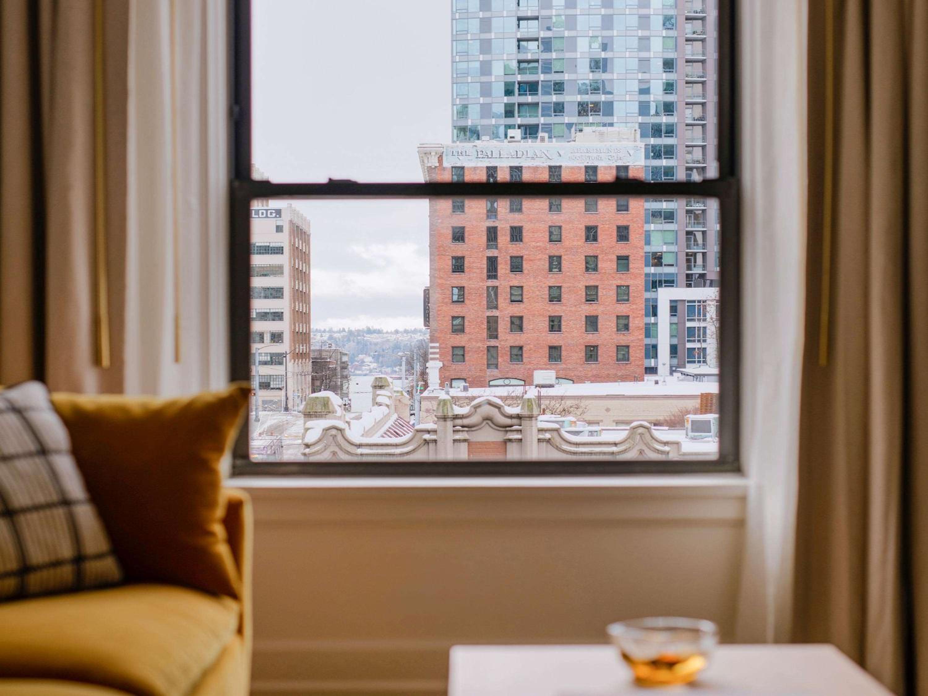 Premier Corner King Suite with City View - Photo 1