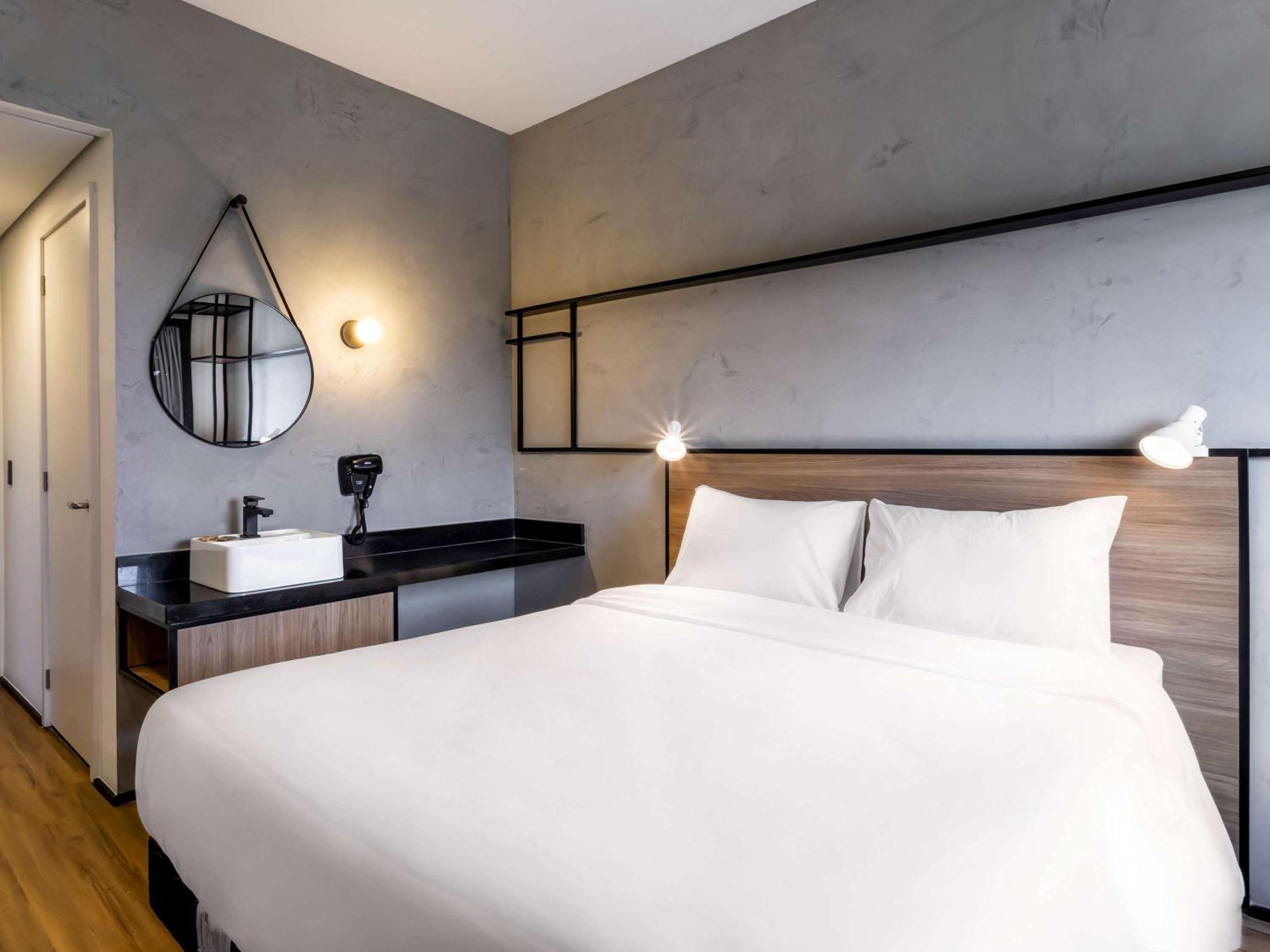 Standard Double Room - Photo 14