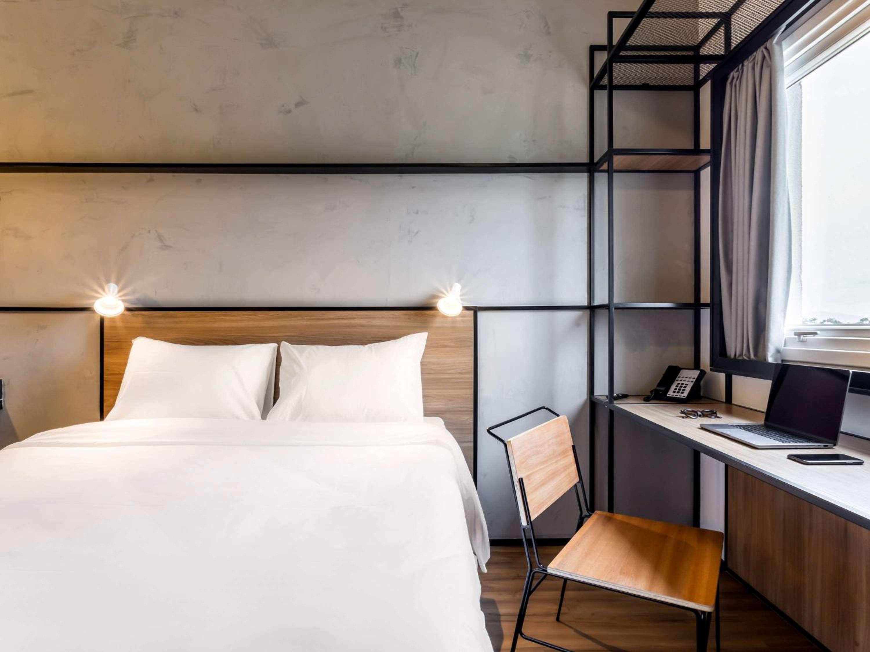 Standard Double Room - Photo 13