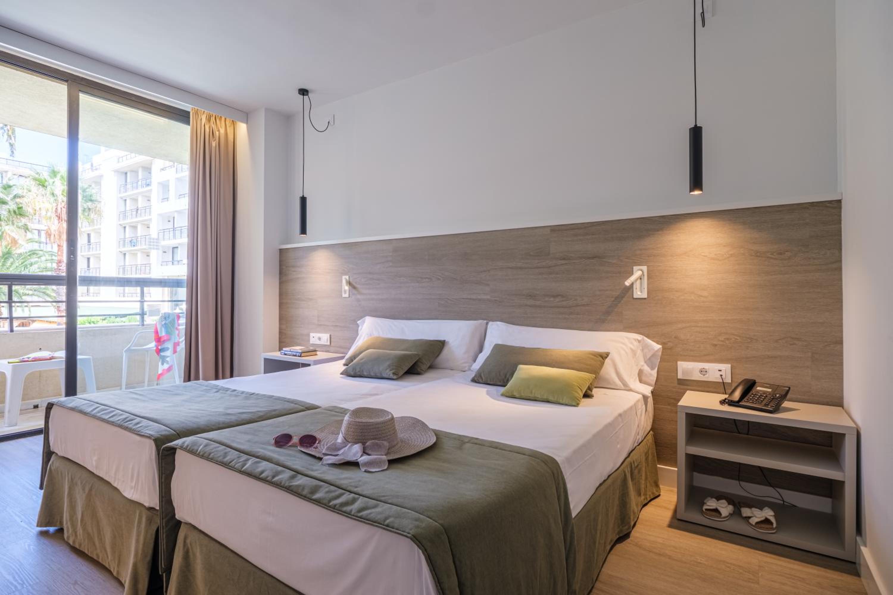 Standard Double Room - Photo 5