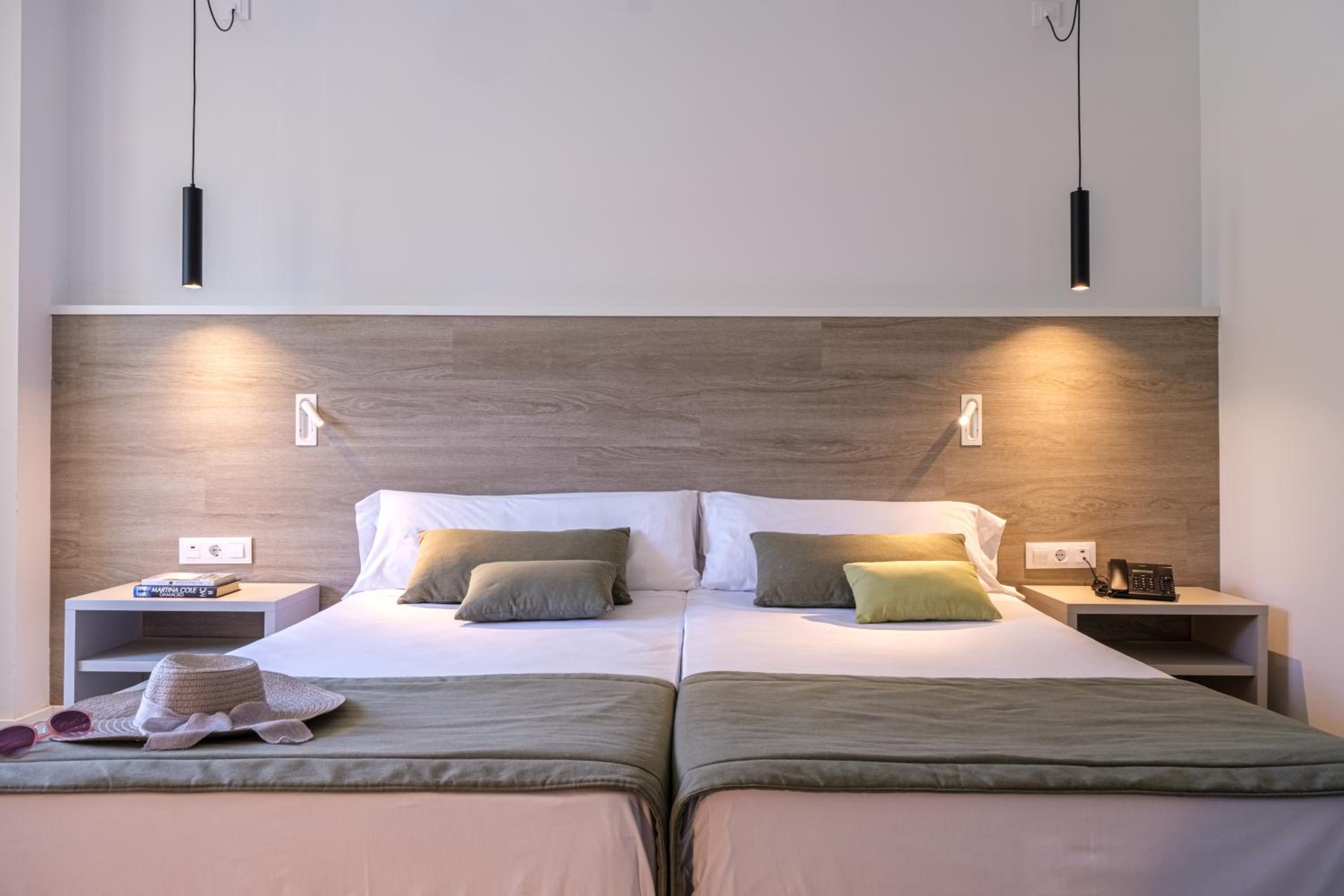 Standard Double Room - Photo 3