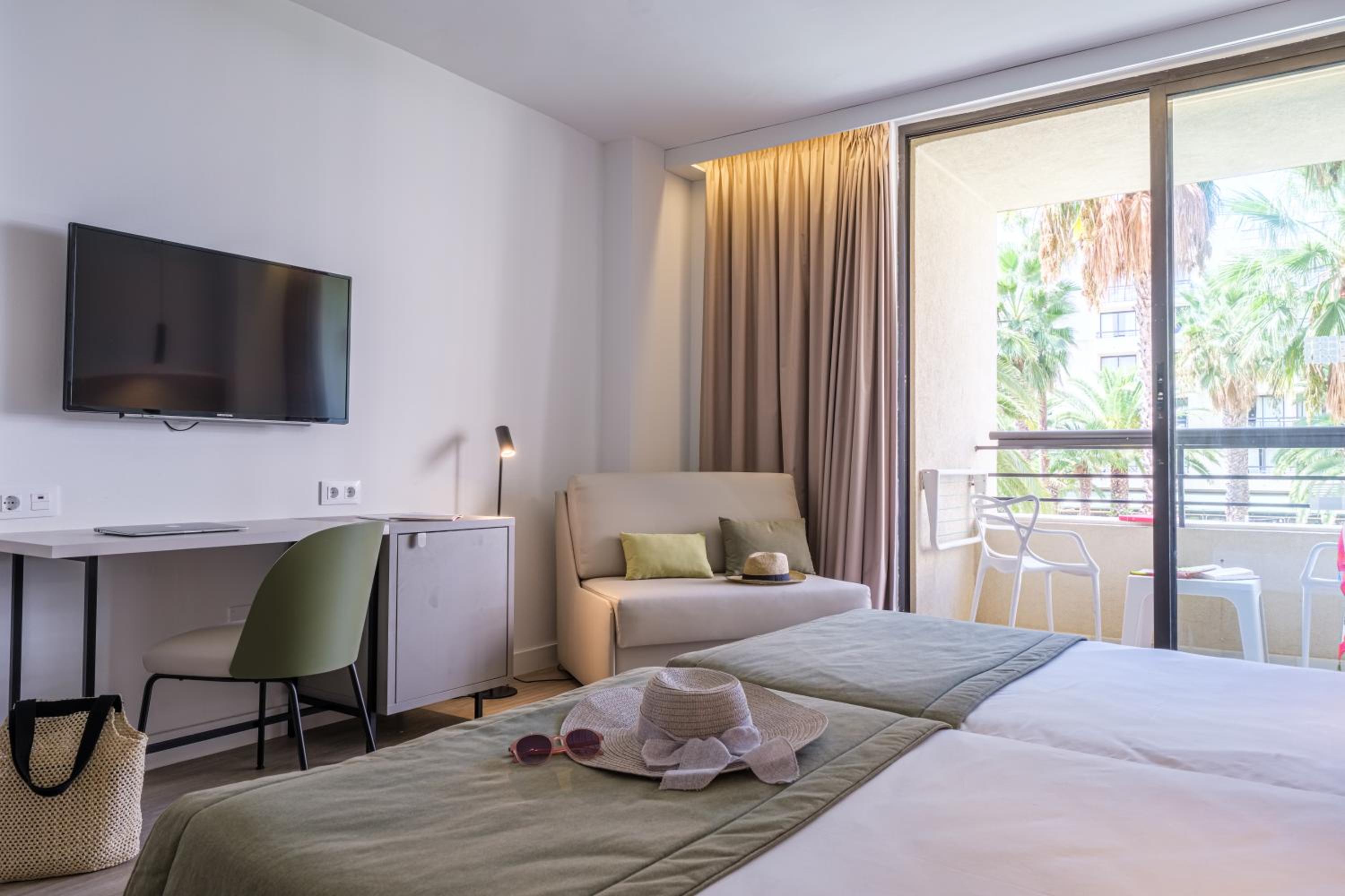 Standard Double Room - Photo 4