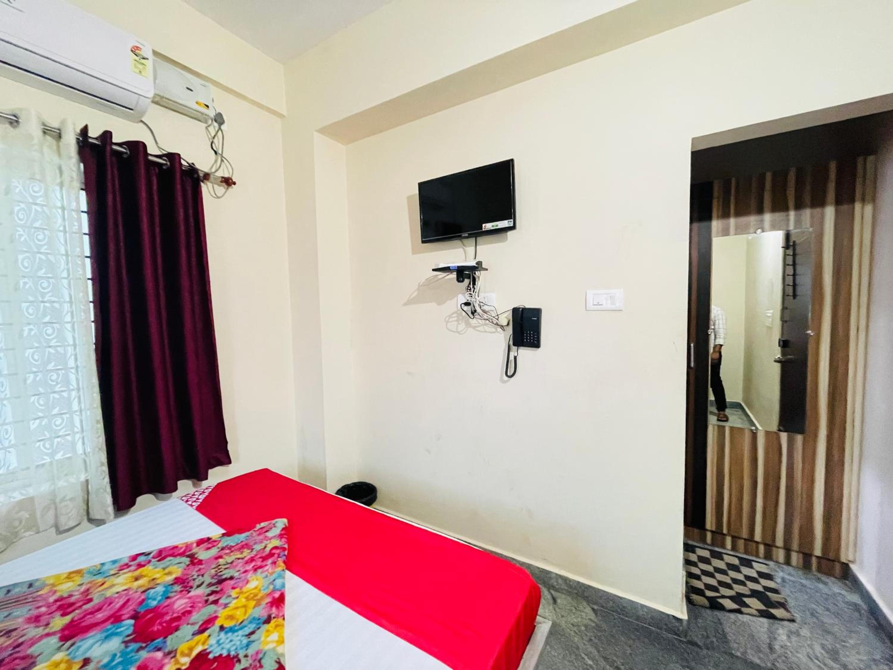Deluxe Double Room - Photo 32