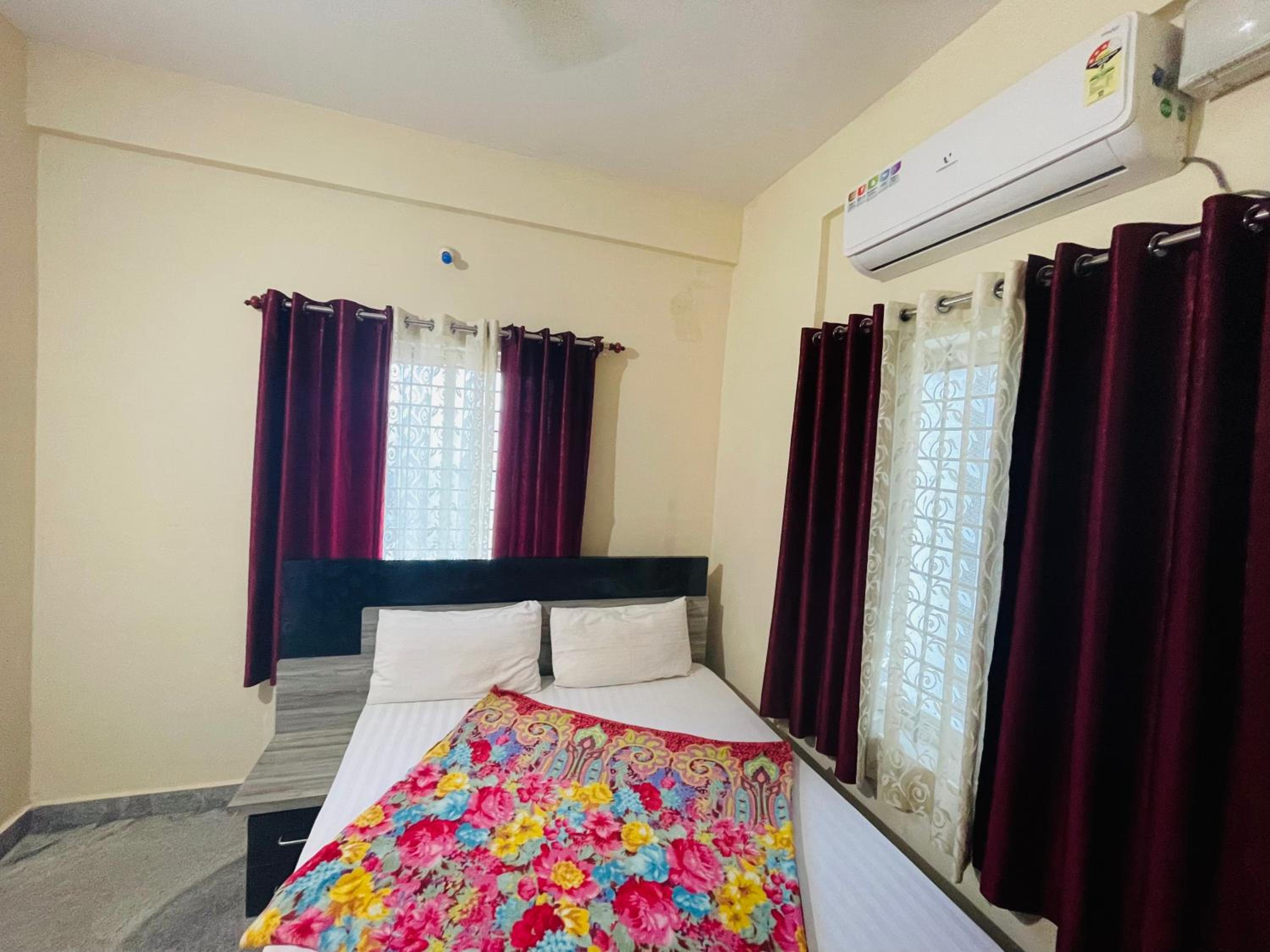 Deluxe Double Room - Photo 31
