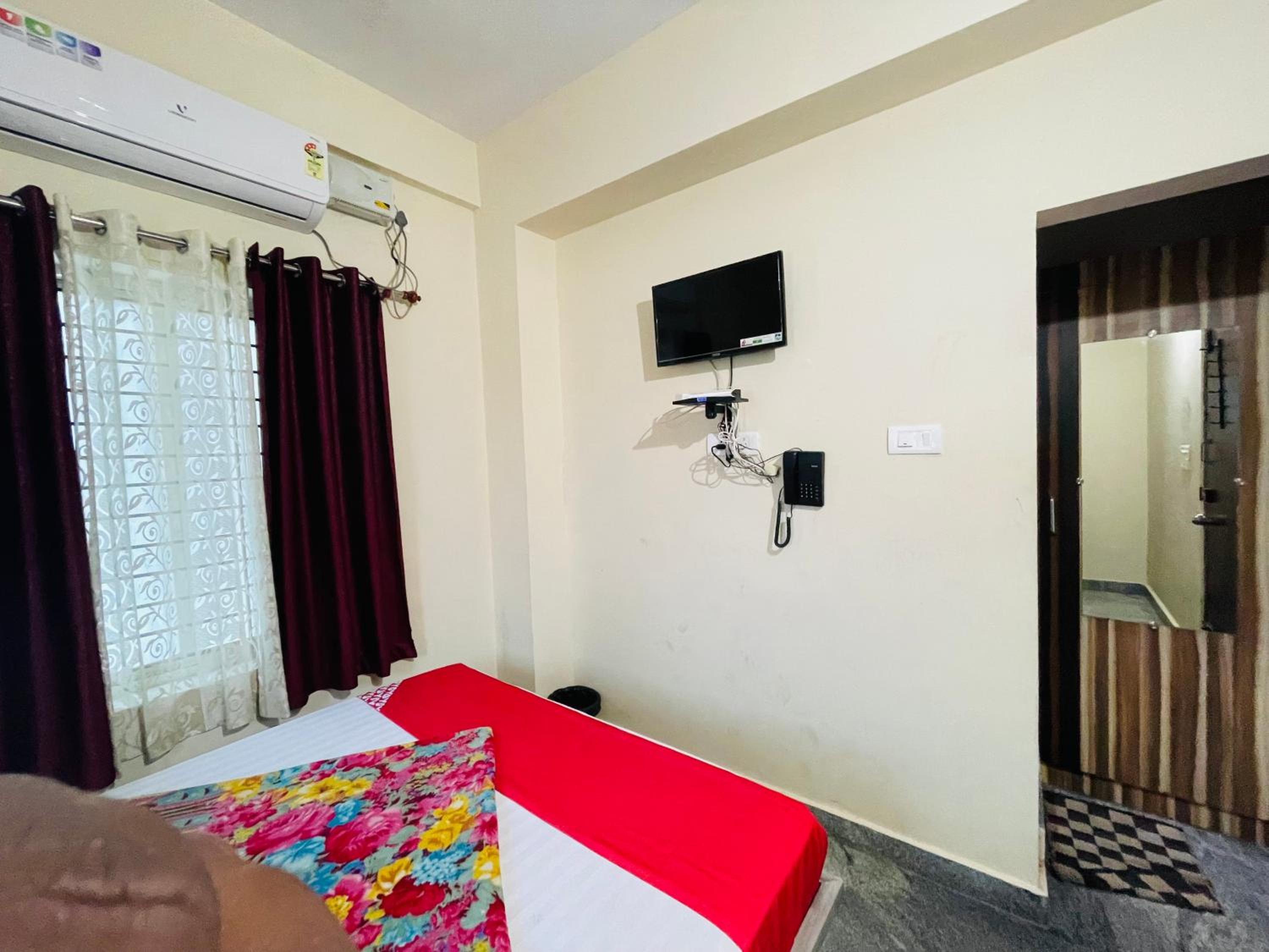 Deluxe Double Room - Photo 29