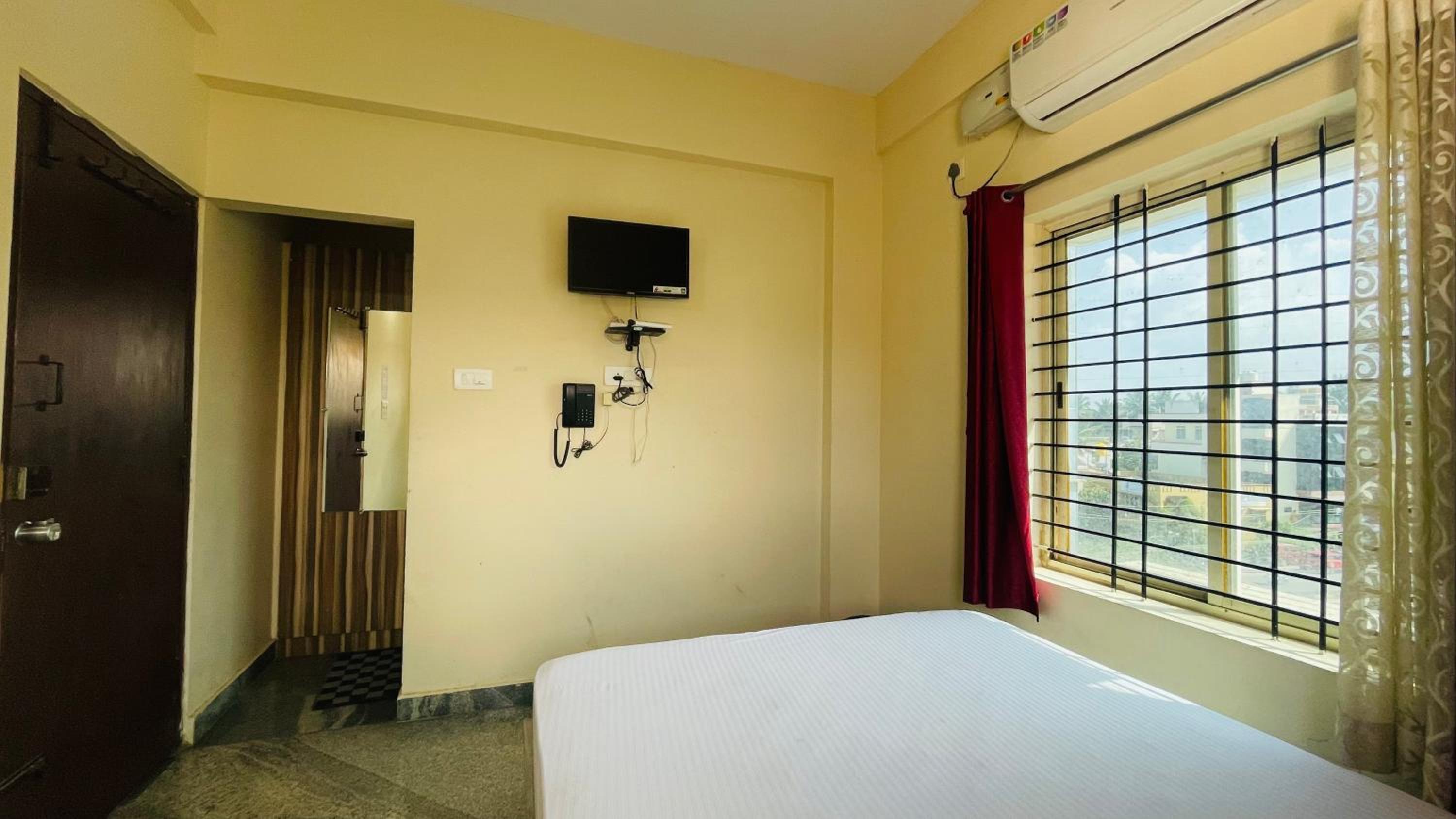 Deluxe Double Room - Photo 28