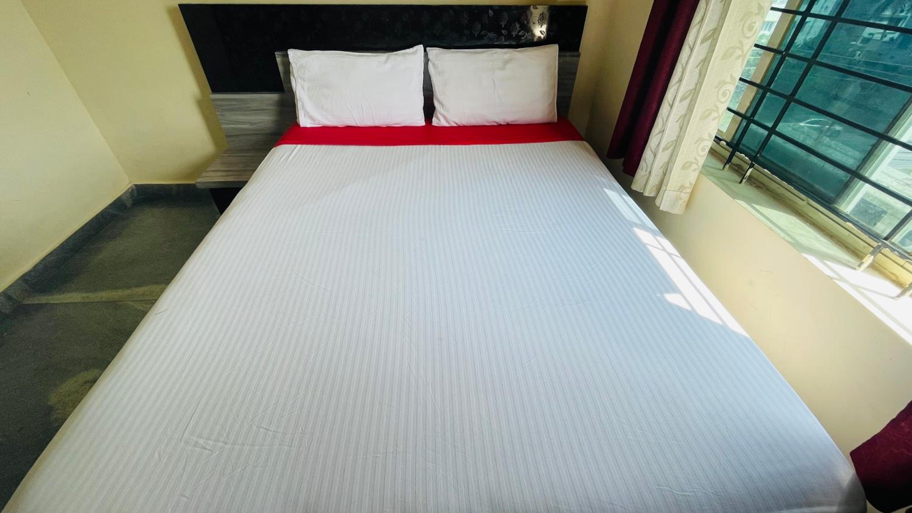Budget Double Room - Photo 1