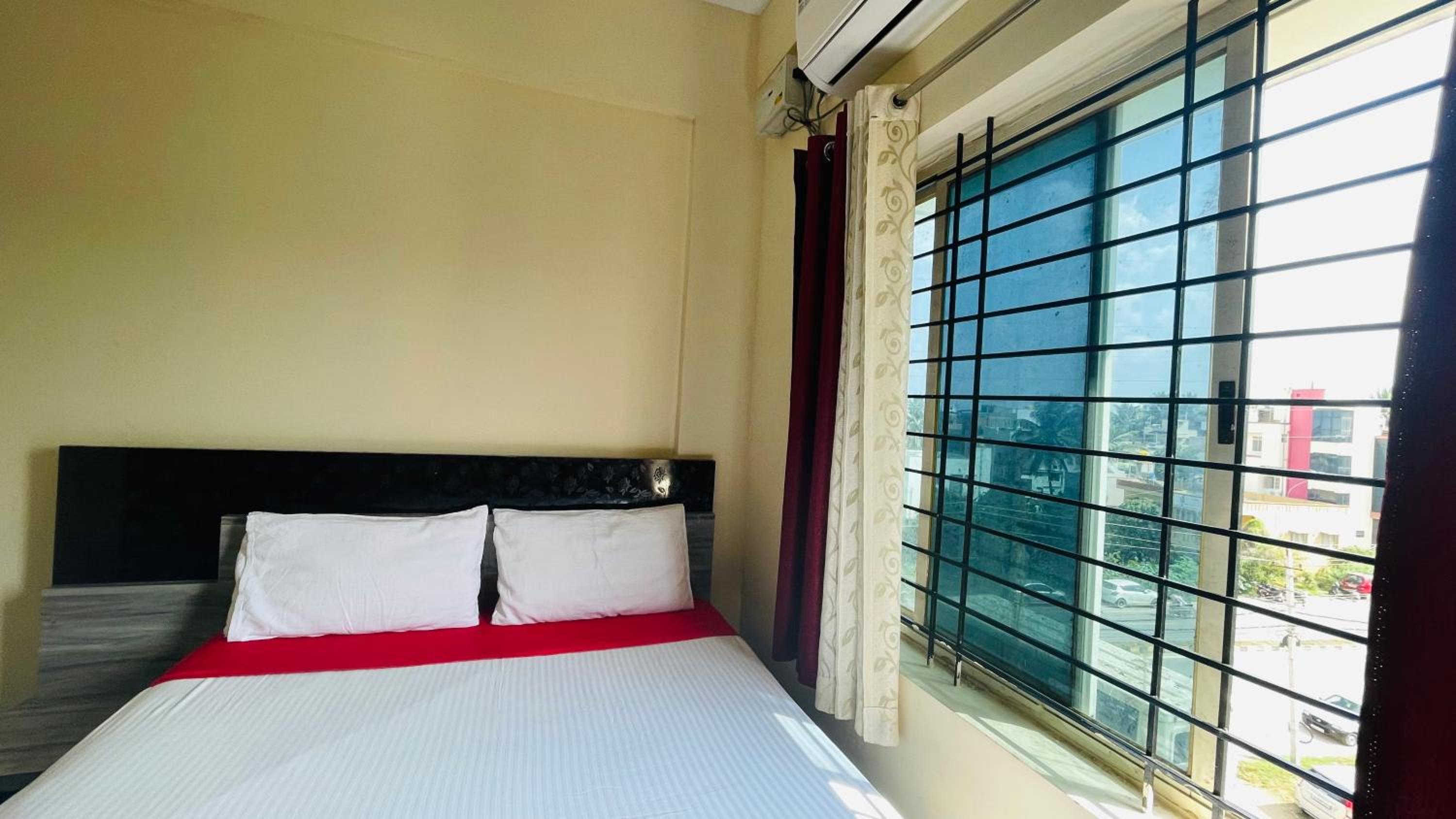 Deluxe Double Room - Photo 25