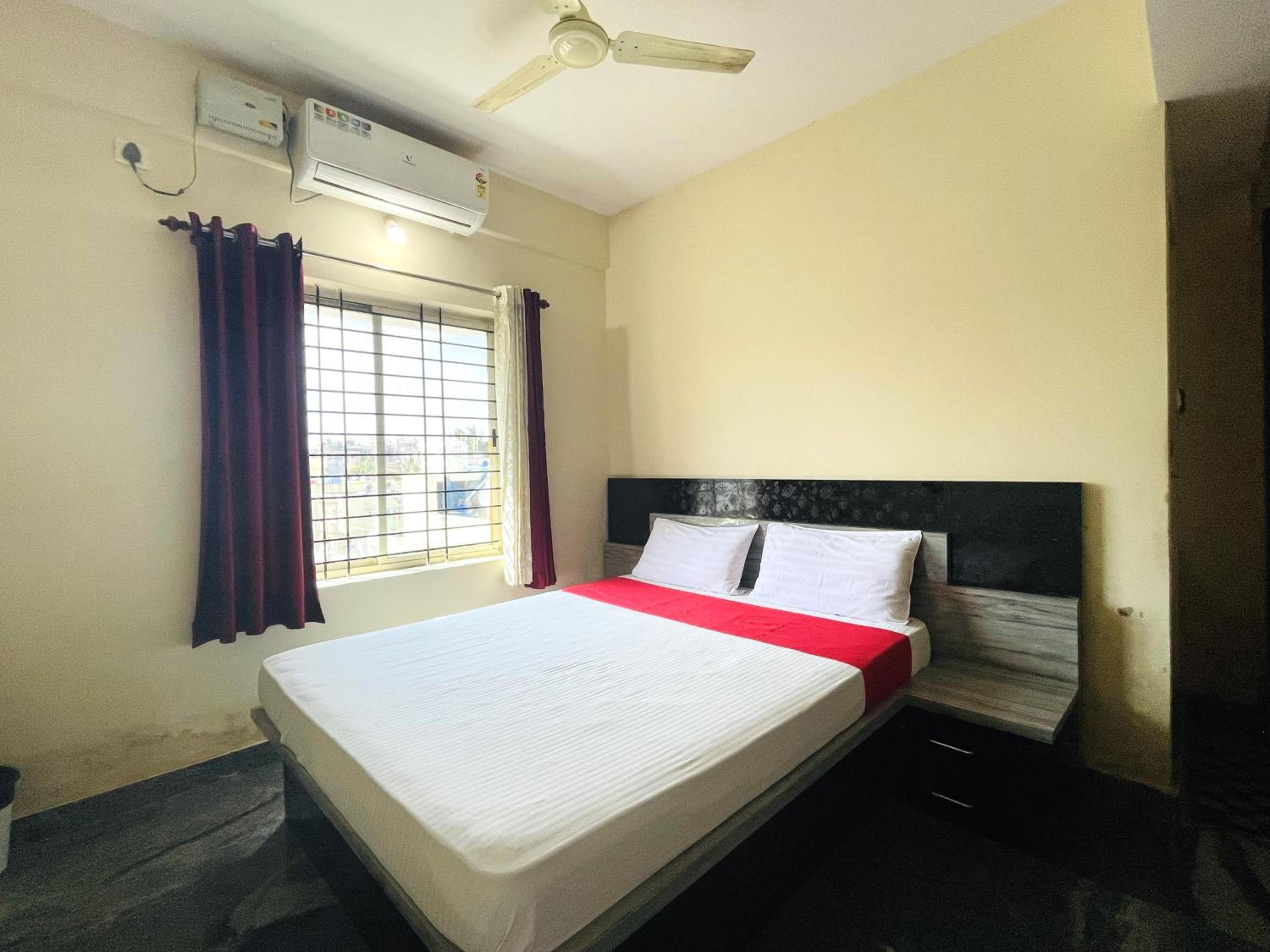 Deluxe Double Room - Photo 24
