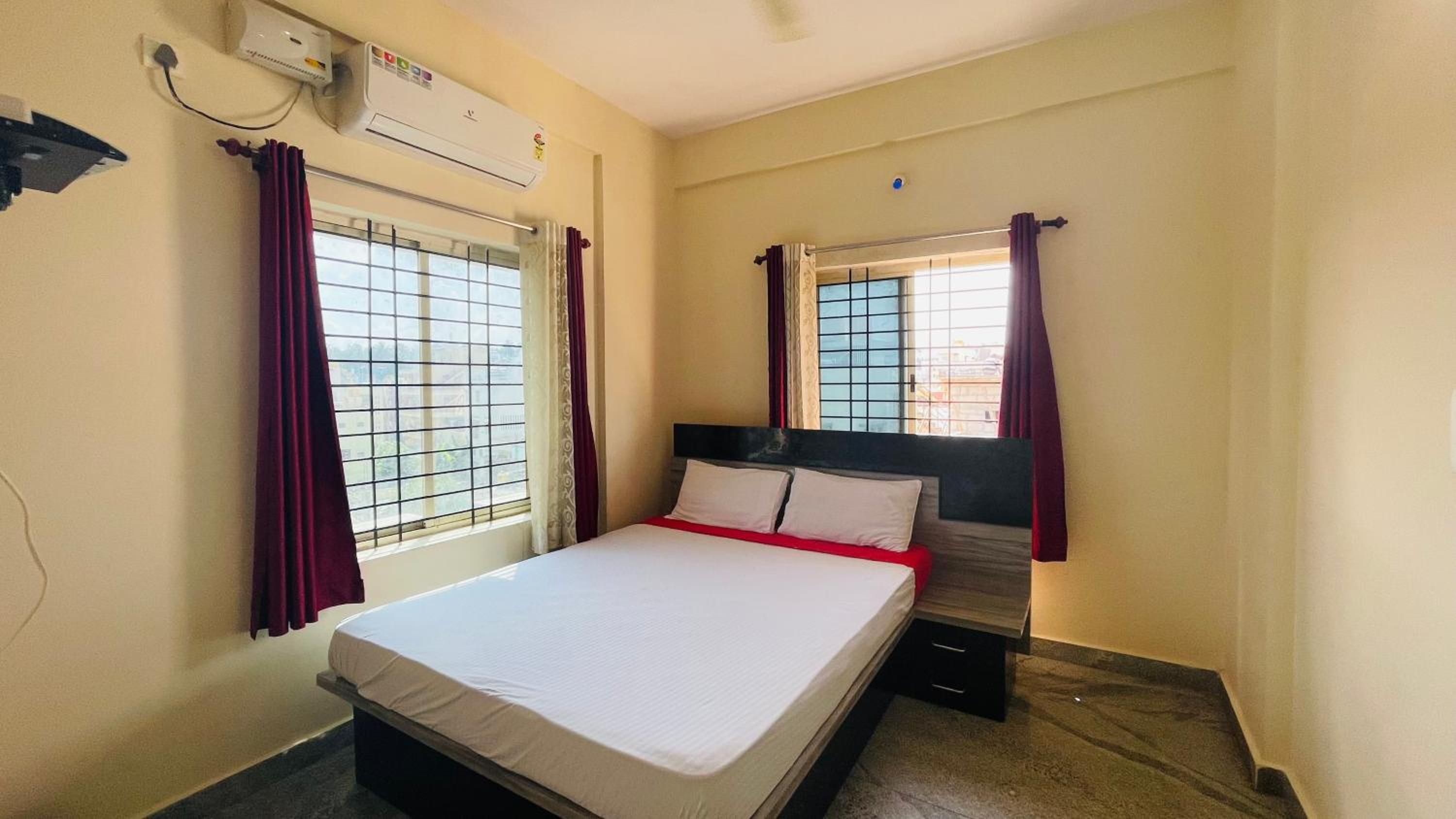 Deluxe Double Room - Photo 12