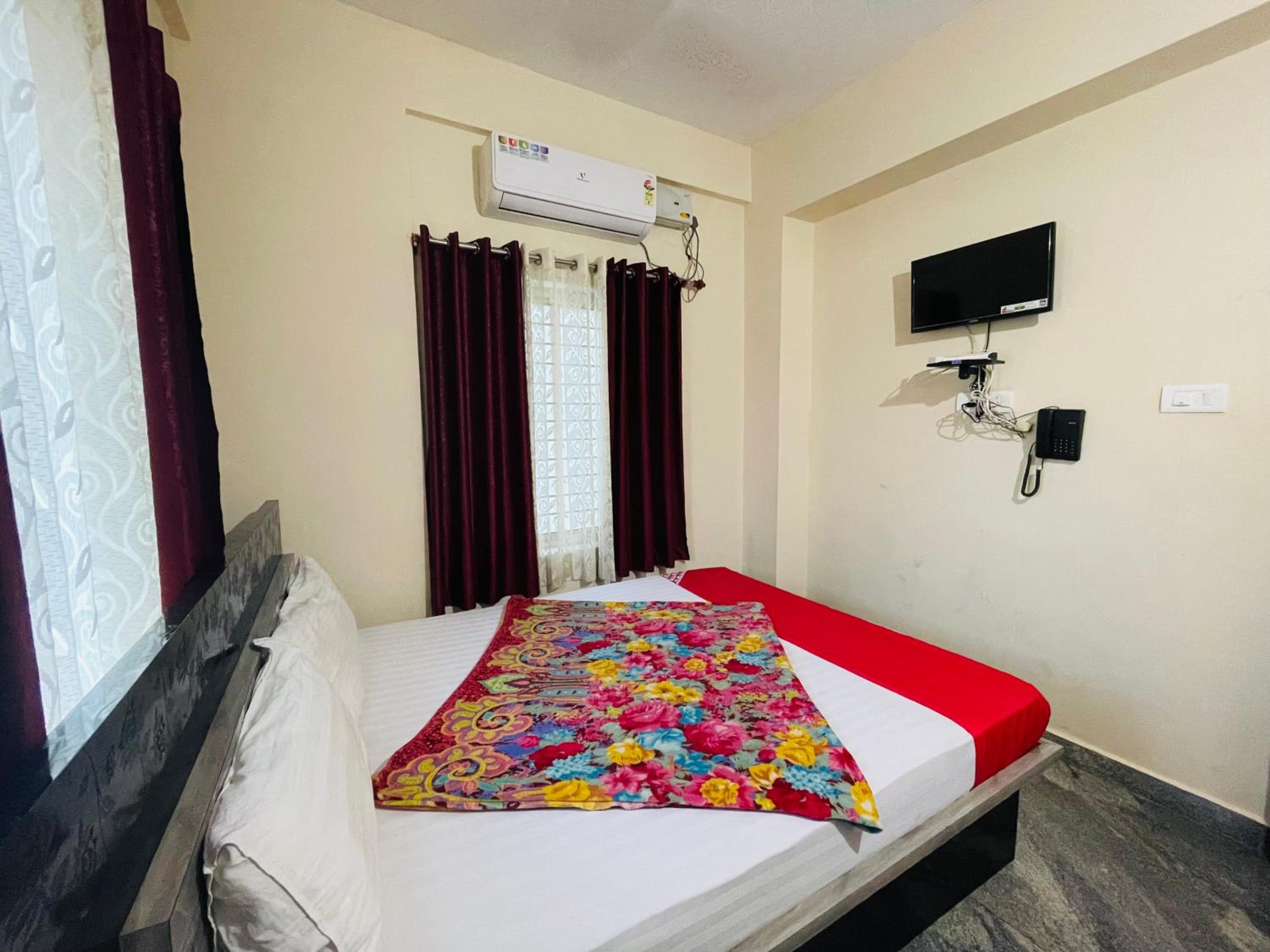 Deluxe Double Room - Photo 10