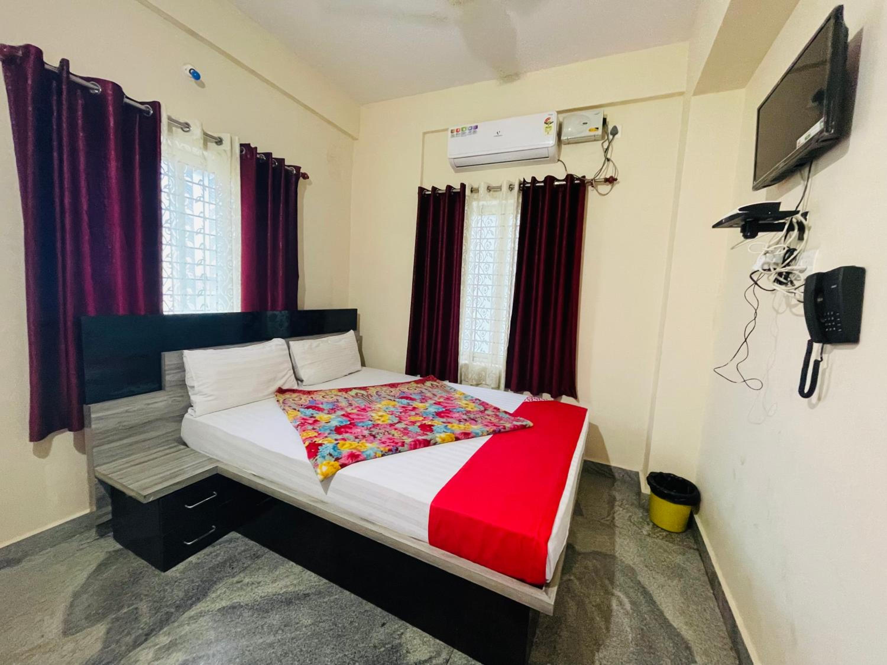 Deluxe Double Room - Photo 1