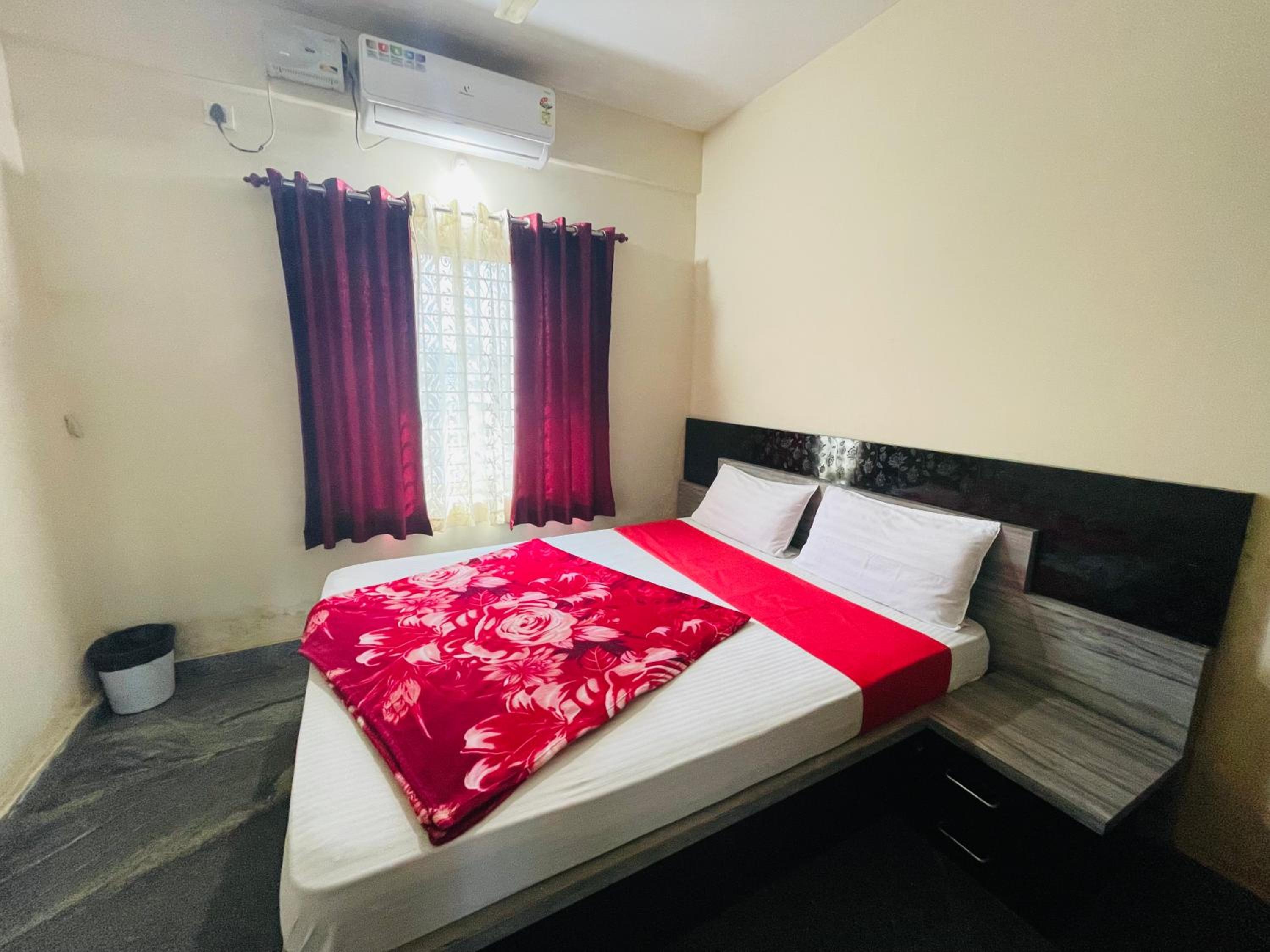 Deluxe Double Room - Photo 7