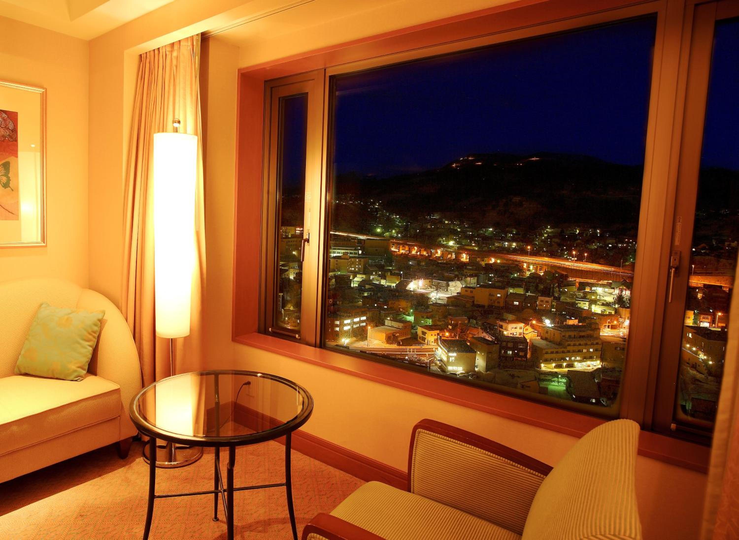 【Late Check In after 18:00】Superior Twin Room with Mountain View - Non-Smoking - Photo 3