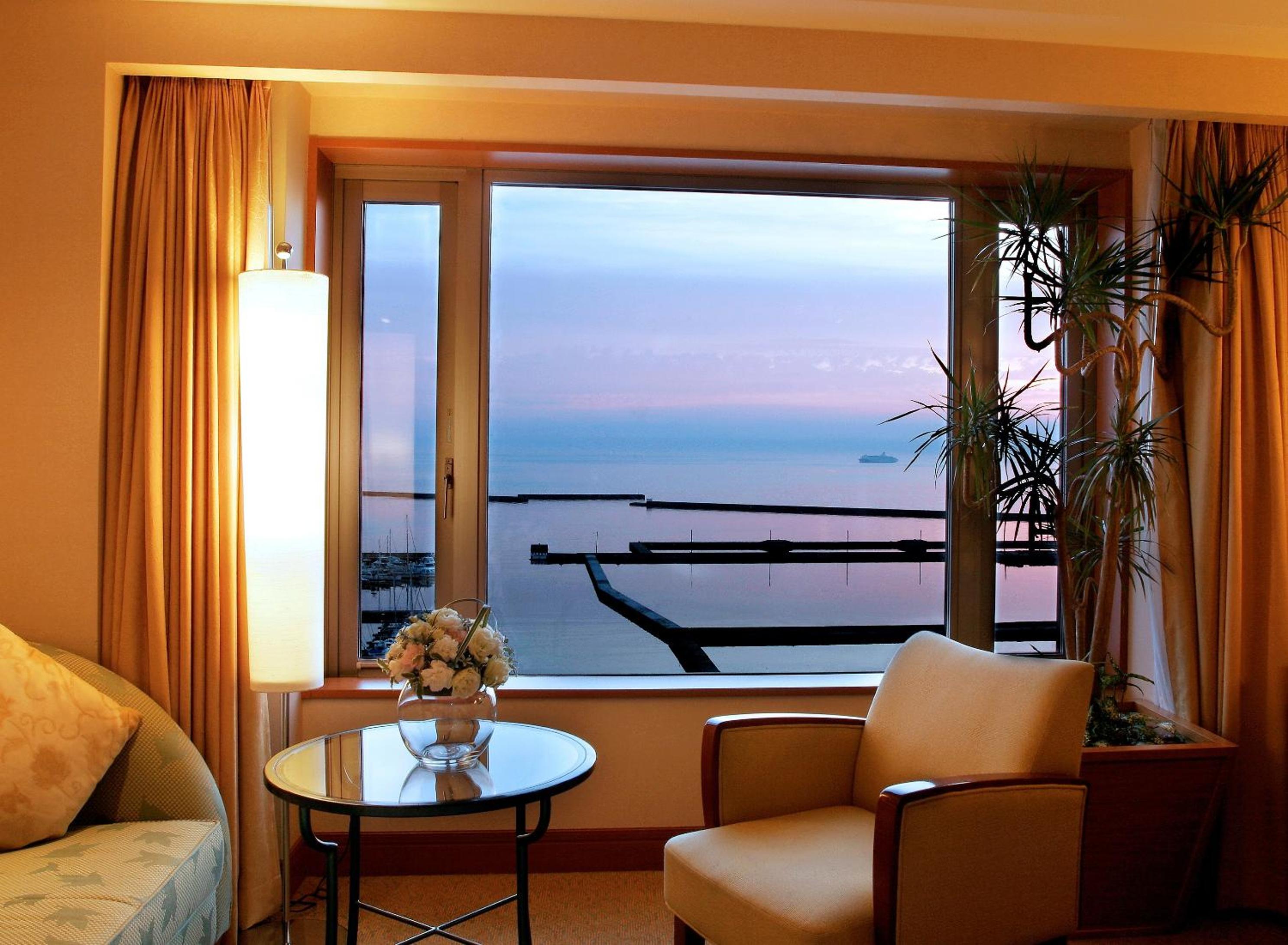 Superior Twin Room with Ocean View - Non-Smoking - Photo 4