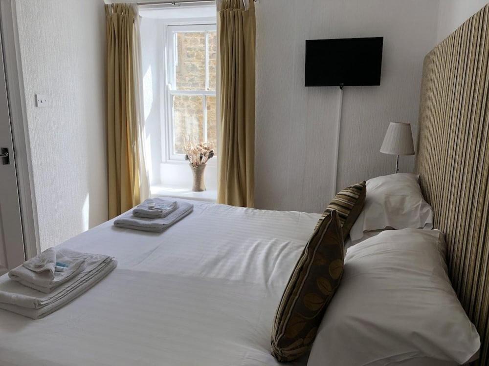 Deluxe Double Room with Shower photo 2
