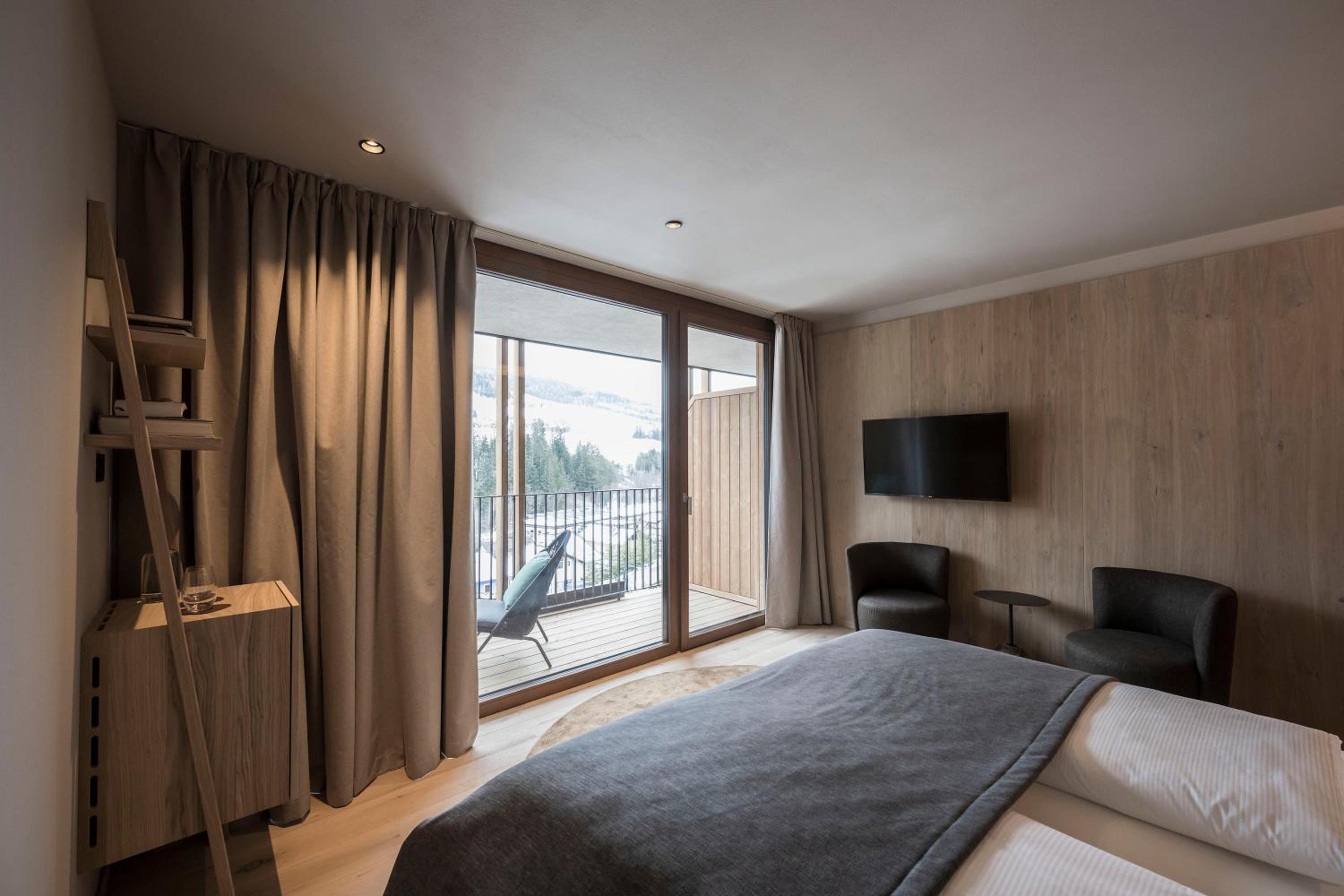 Deluxe Room - Photo 8