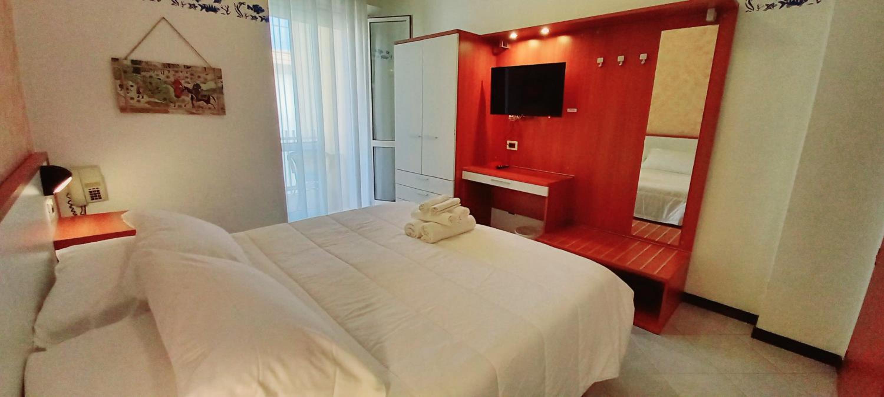 Double Room with Balcony photo 2