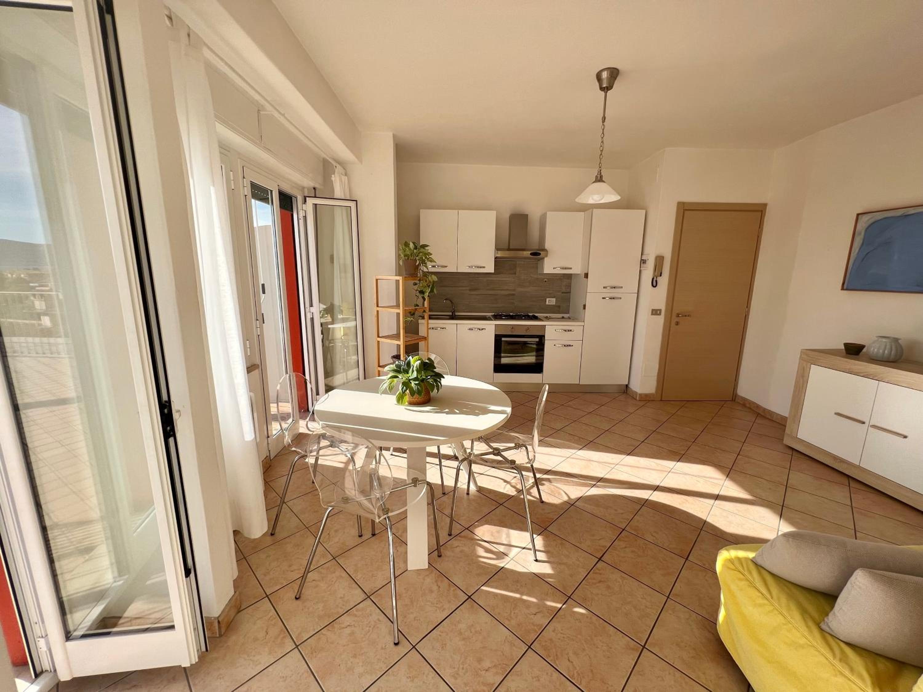 Apartment with Terrace - Photo 13