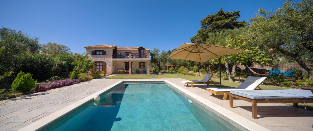 Three-Bedroom Villa - Photo 22