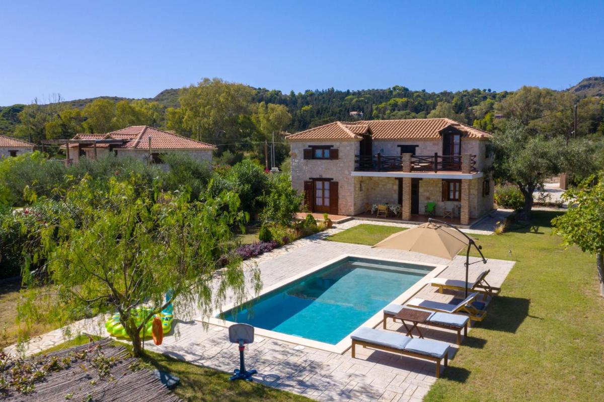 Three-Bedroom Villa - Photo 34