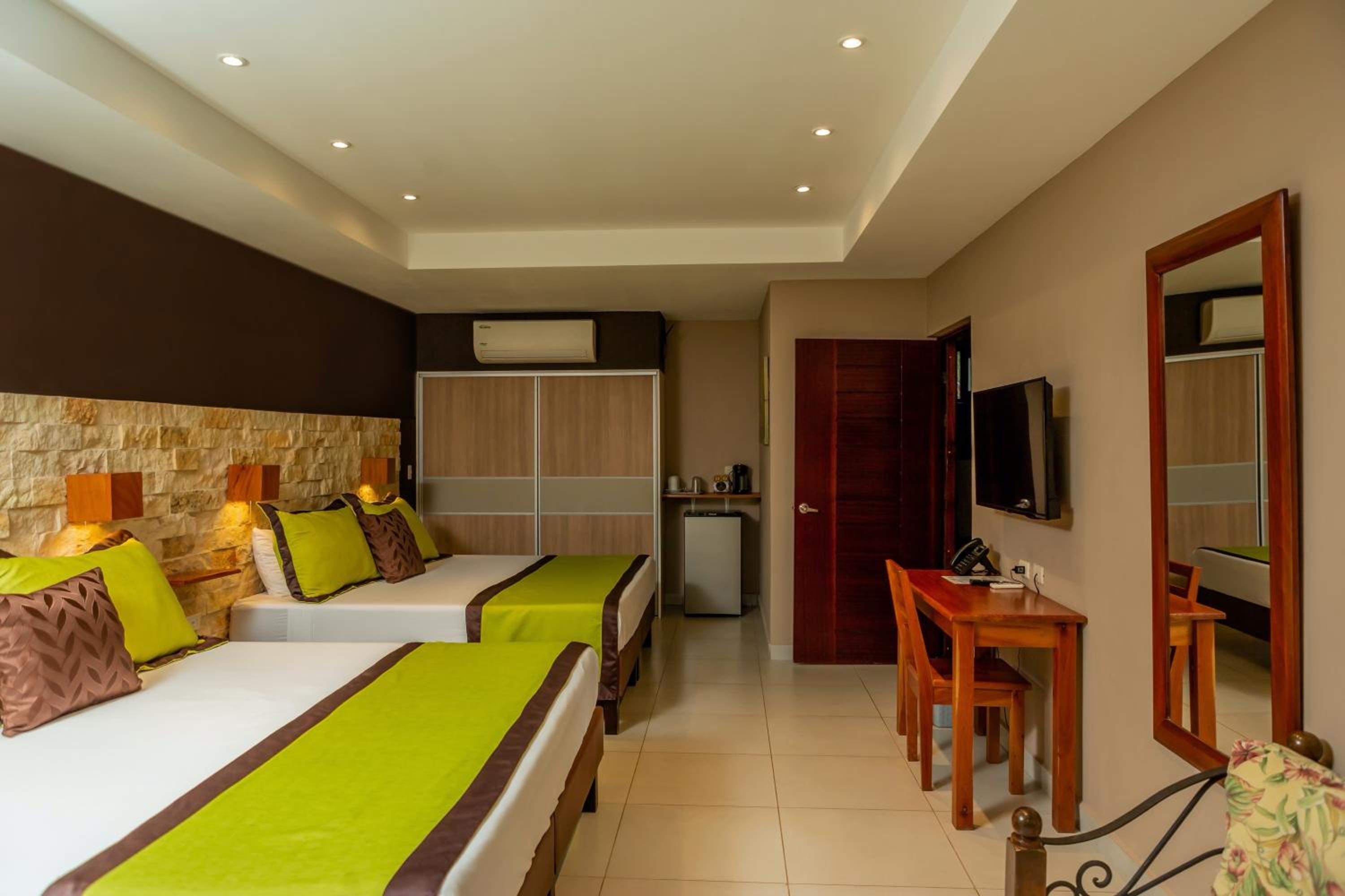Suite with Whirlpool photo 3