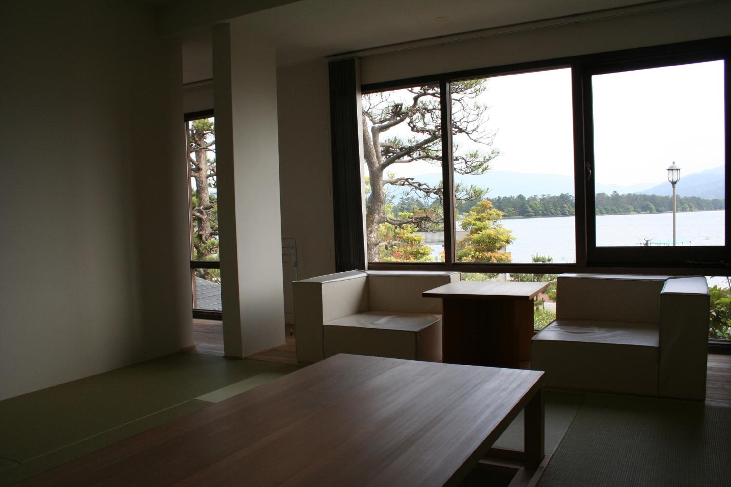 Deluxe Twin Room-Non Smoking photo 2