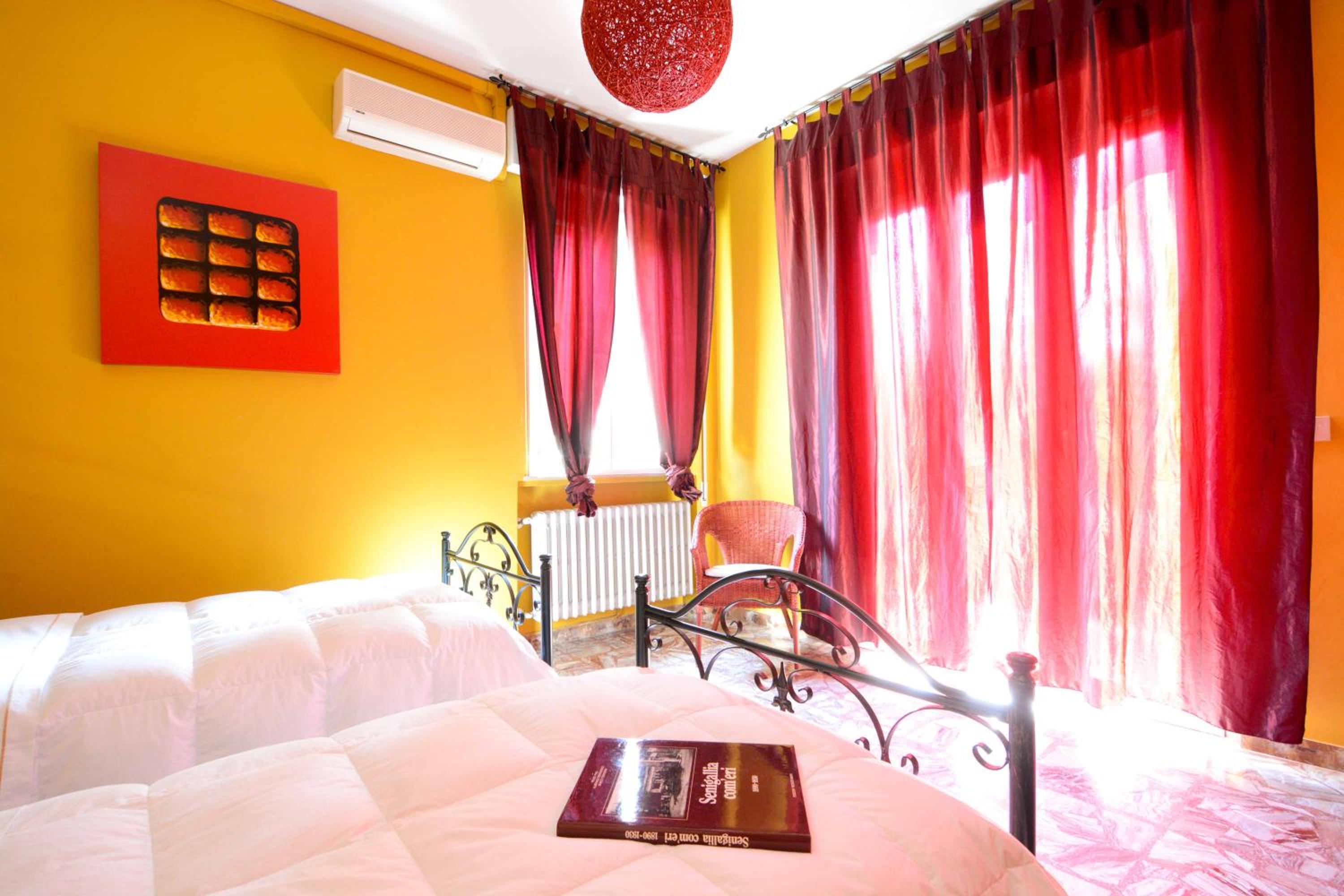 Double or Twin Room with Private Bathroom photo 3