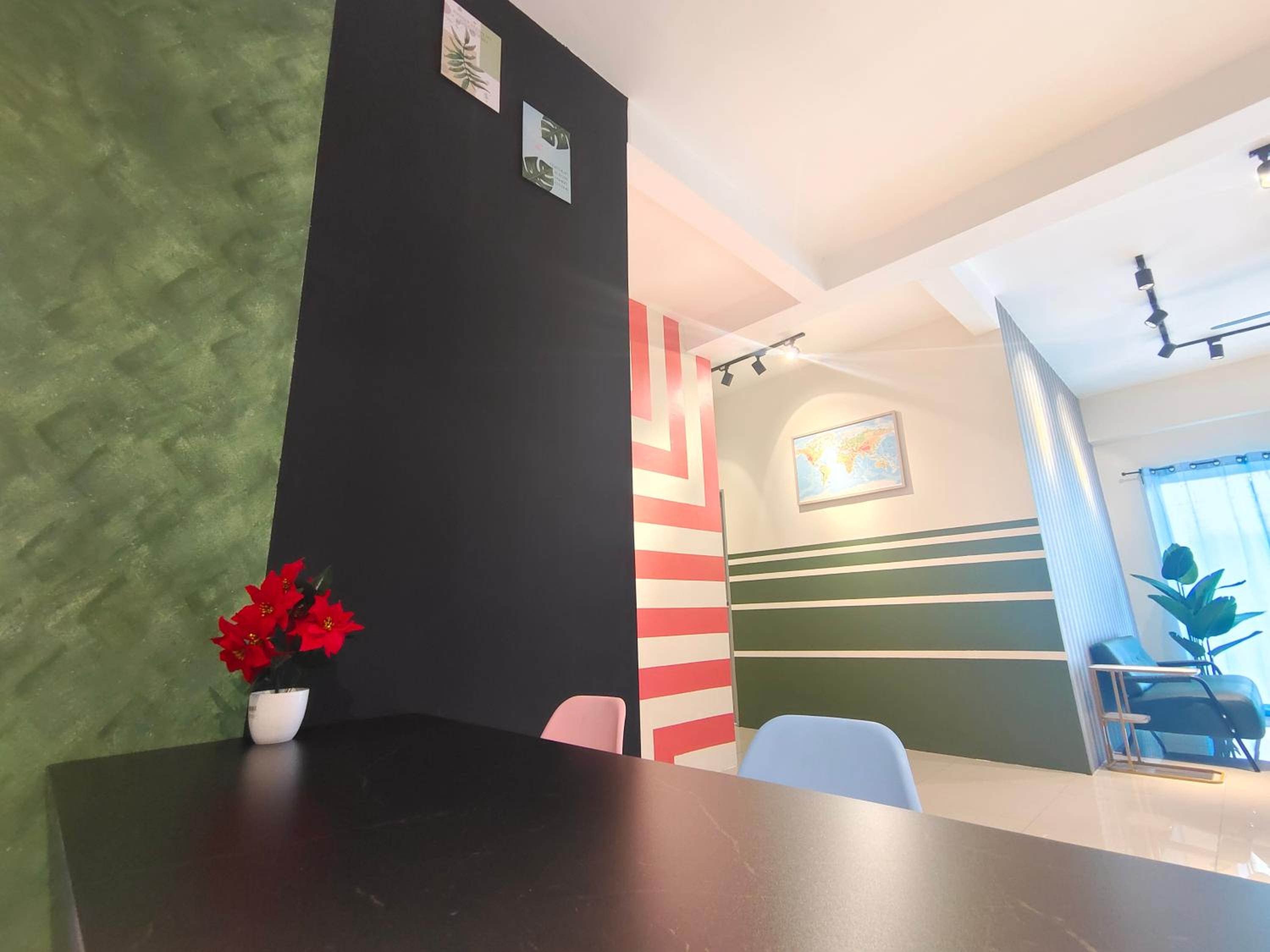Three-Bedroom Apartment - Photo 10