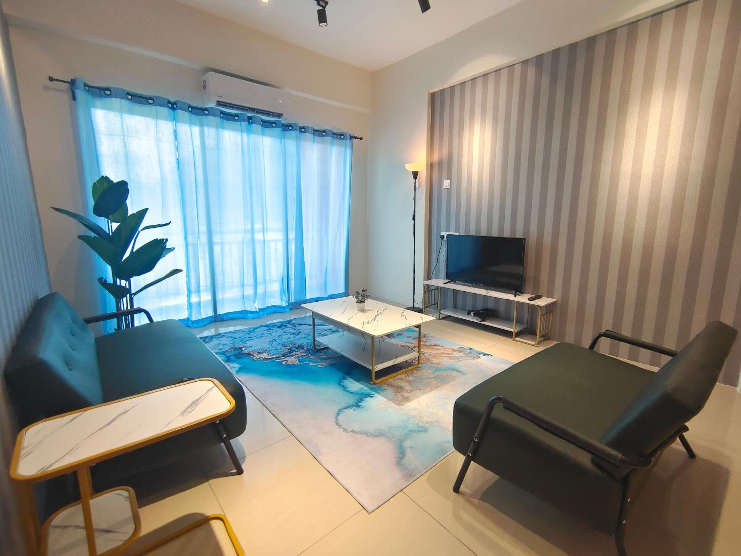 Three-Bedroom Apartment - Photo 19