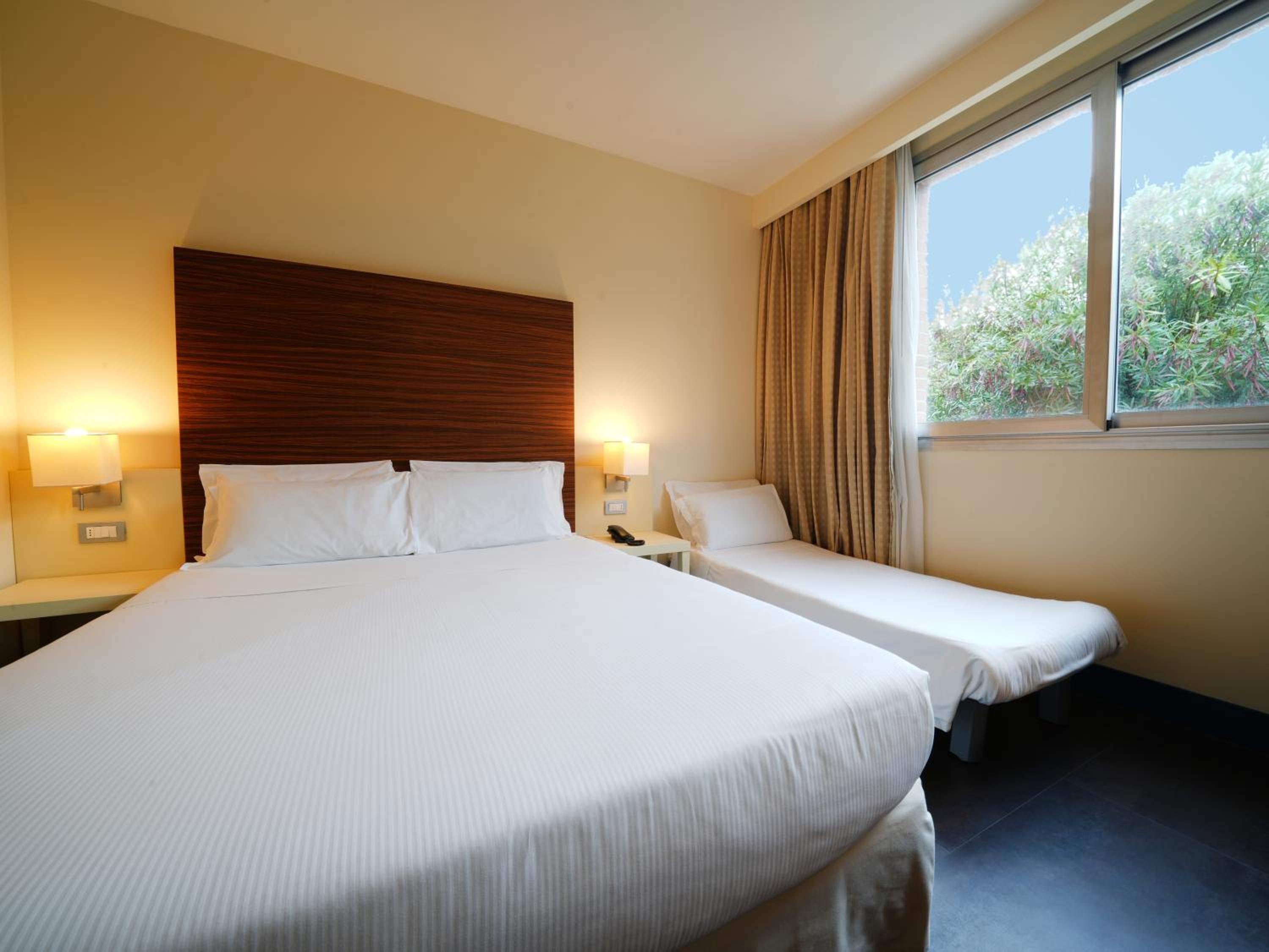 Comfort Triple Room - Photo 9