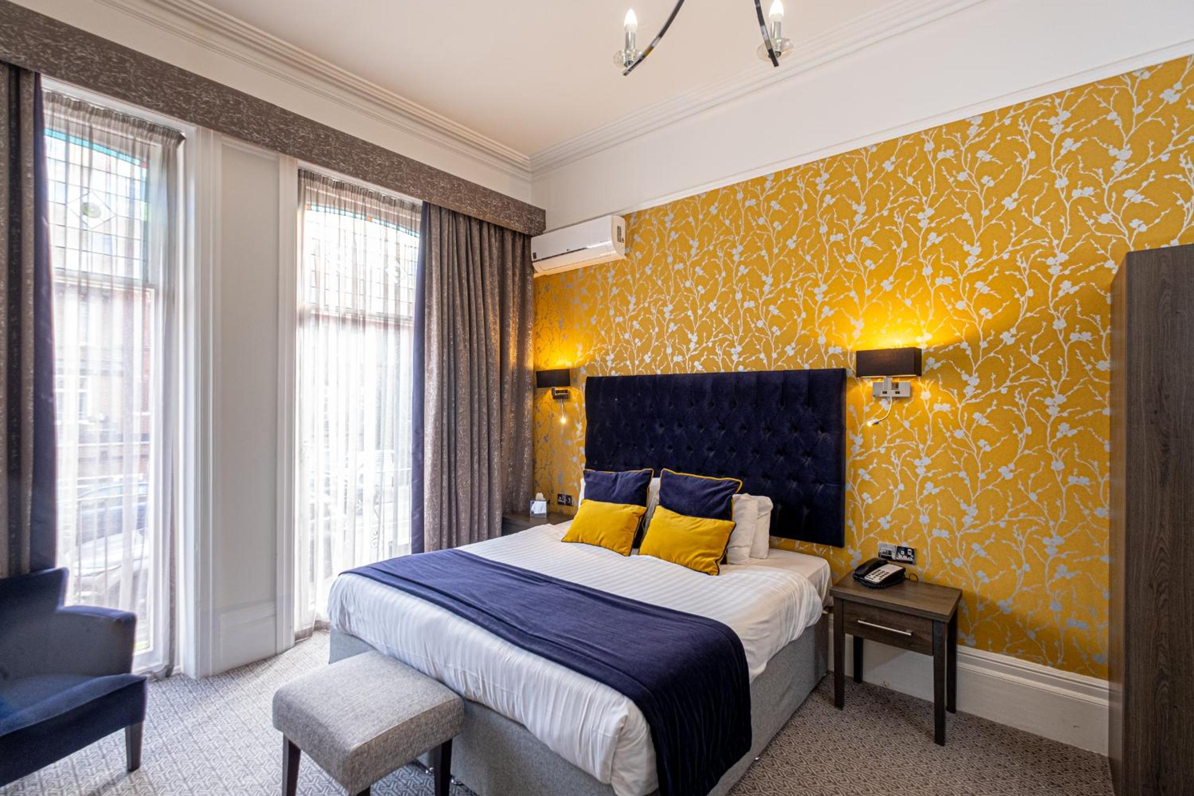 Superior Double or Twin Room with Air Conditioning - Photo 1