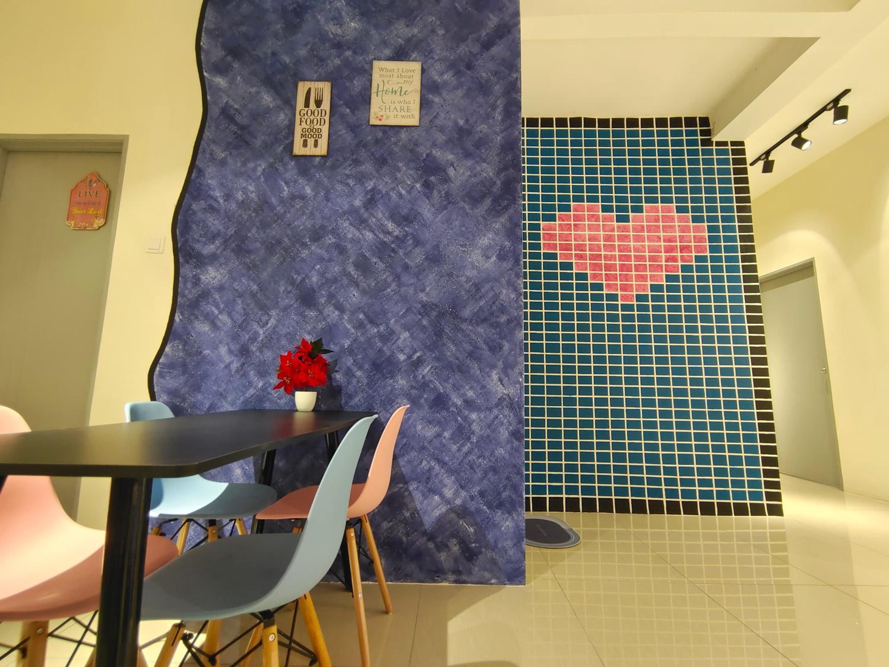Three-Bedroom Apartment - Photo 11