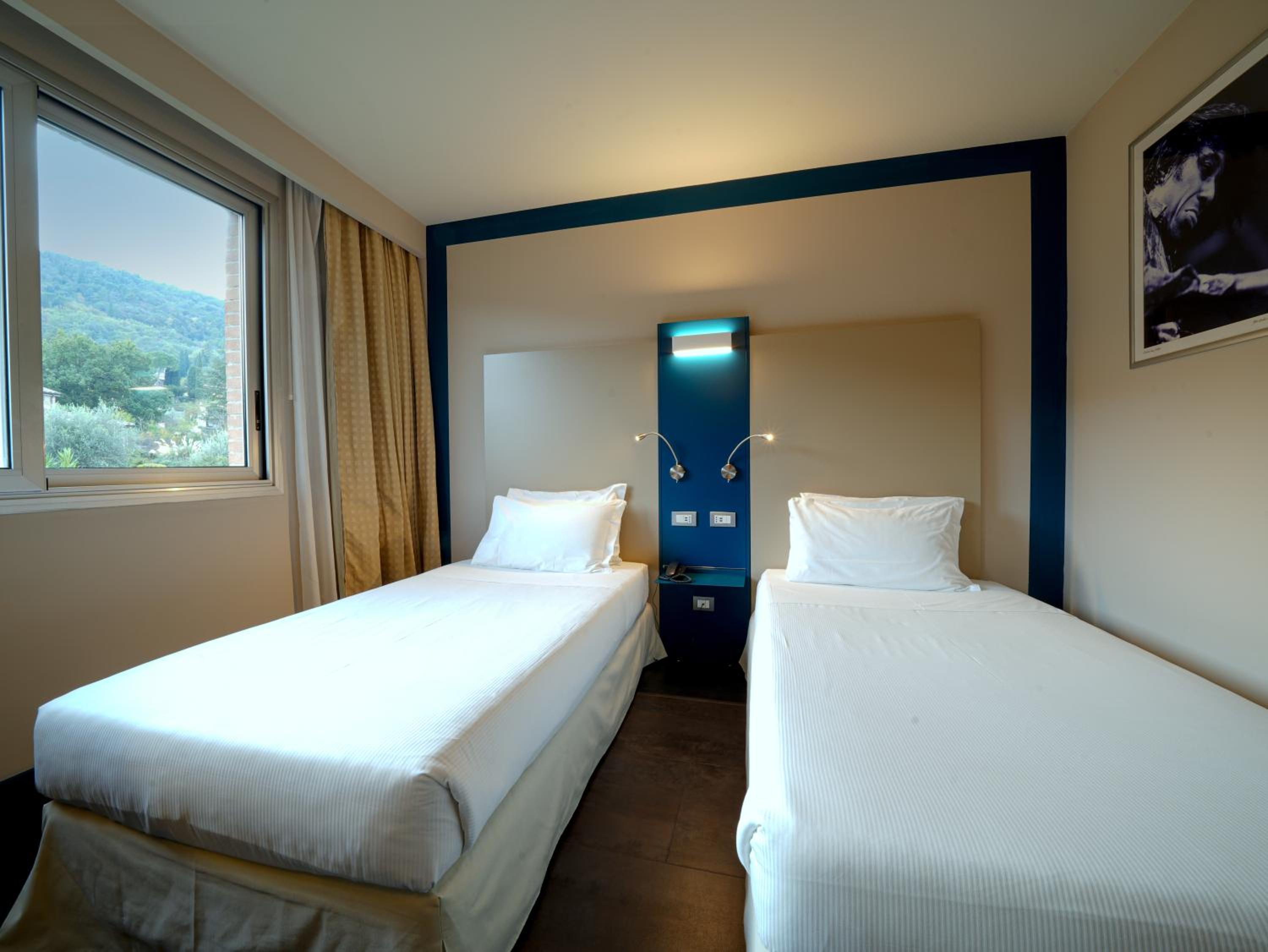 Superior Twin Room - Photo 6