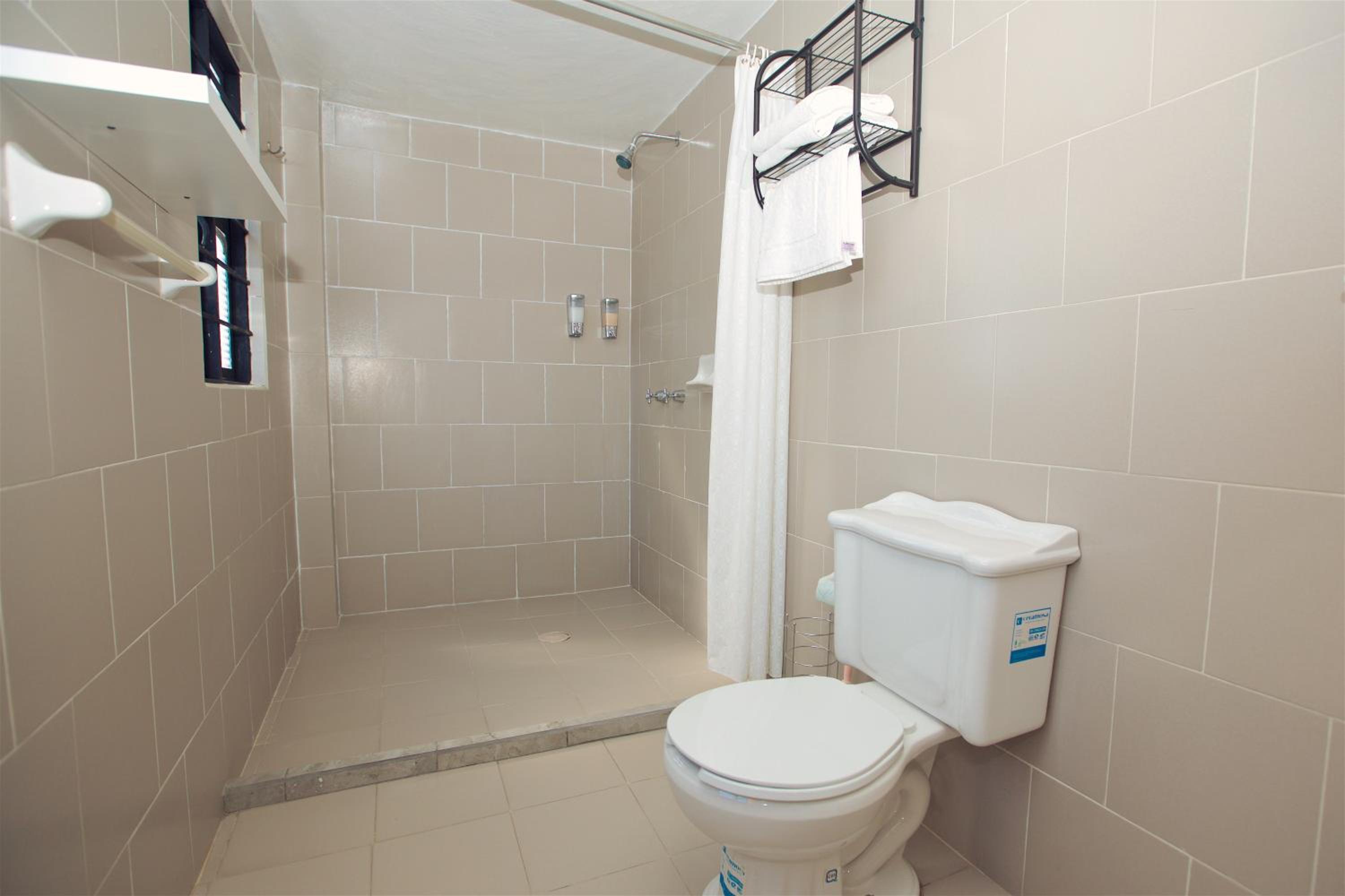 Three-Bedroom Suite photo 2